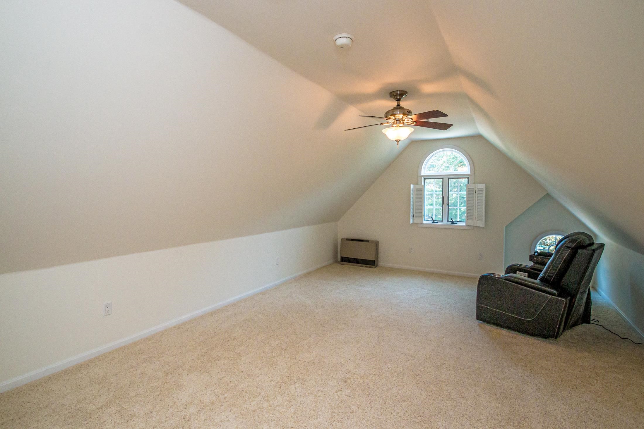 55 Carleton Way Property Photo 36