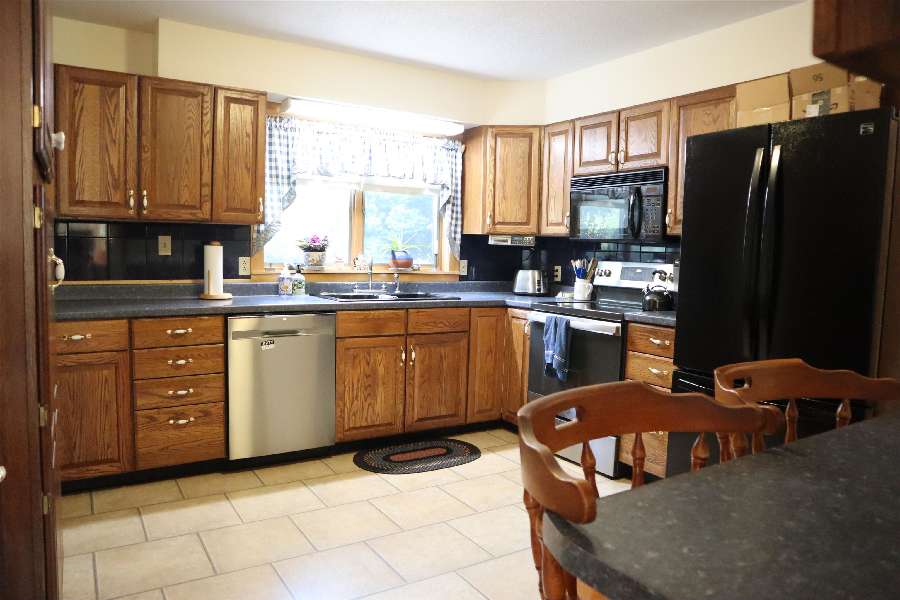 160 Mead Lane Property Photo 6
