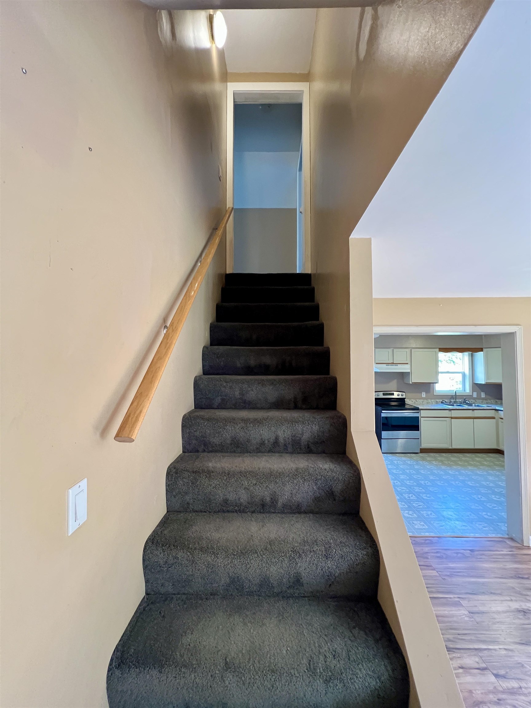 170 River Road Property Photo 13