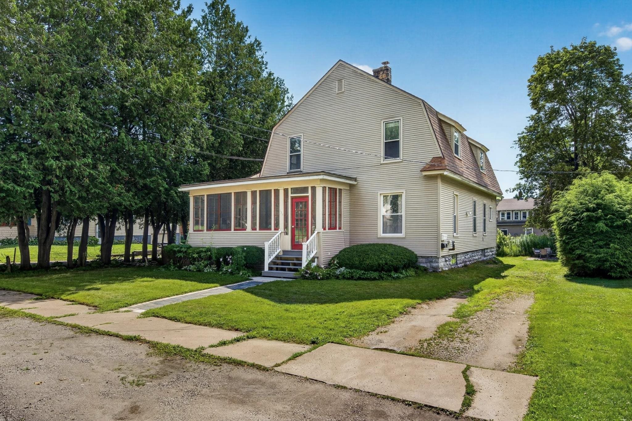 129 Lincoln Avenue Property Photo 1