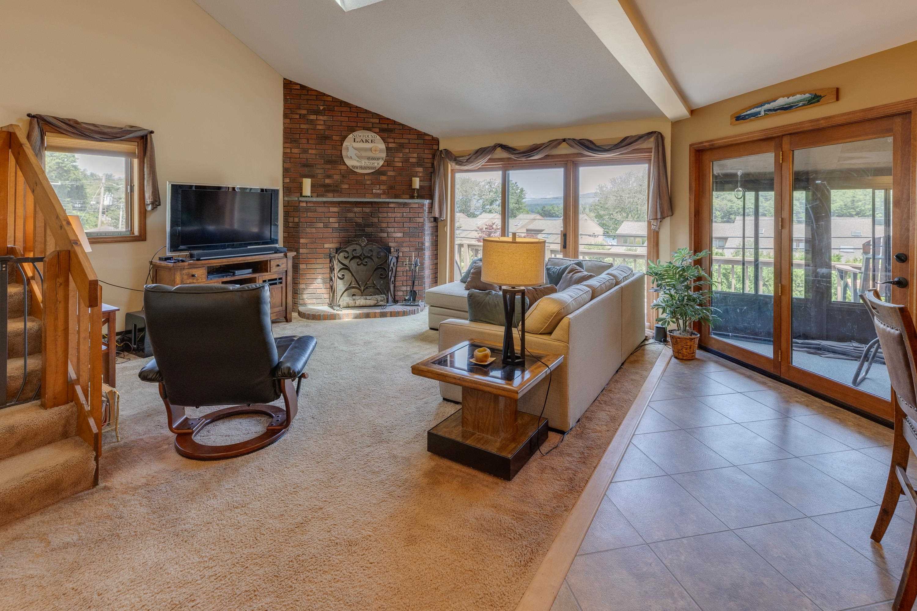 21 Woodbury Drive Property Photo 9