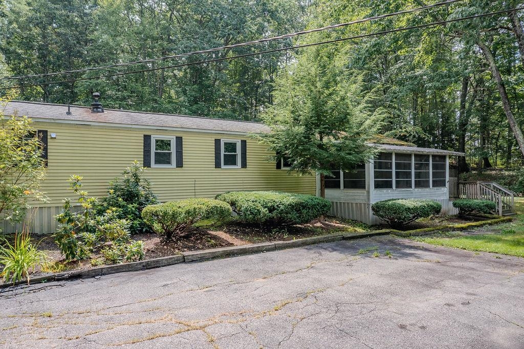 169 Calef Highway Property Photo 2