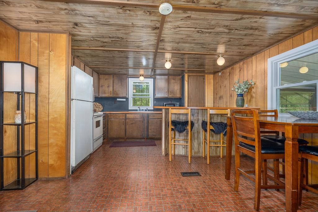 169 Calef Highway Property Photo 7