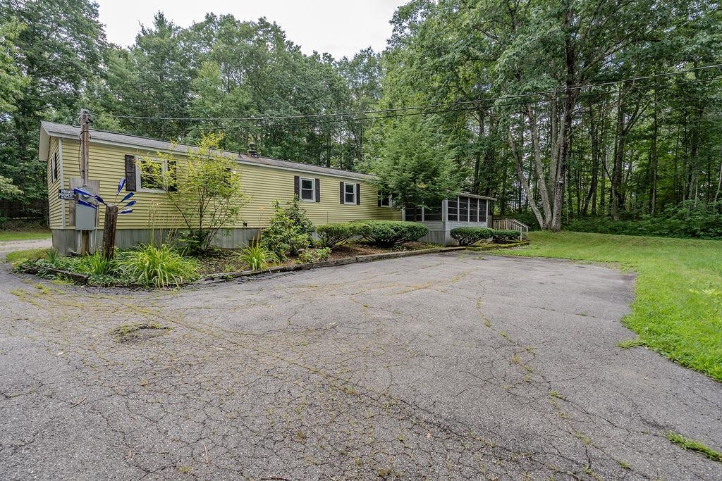 169 Calef Highway Property Photo 32