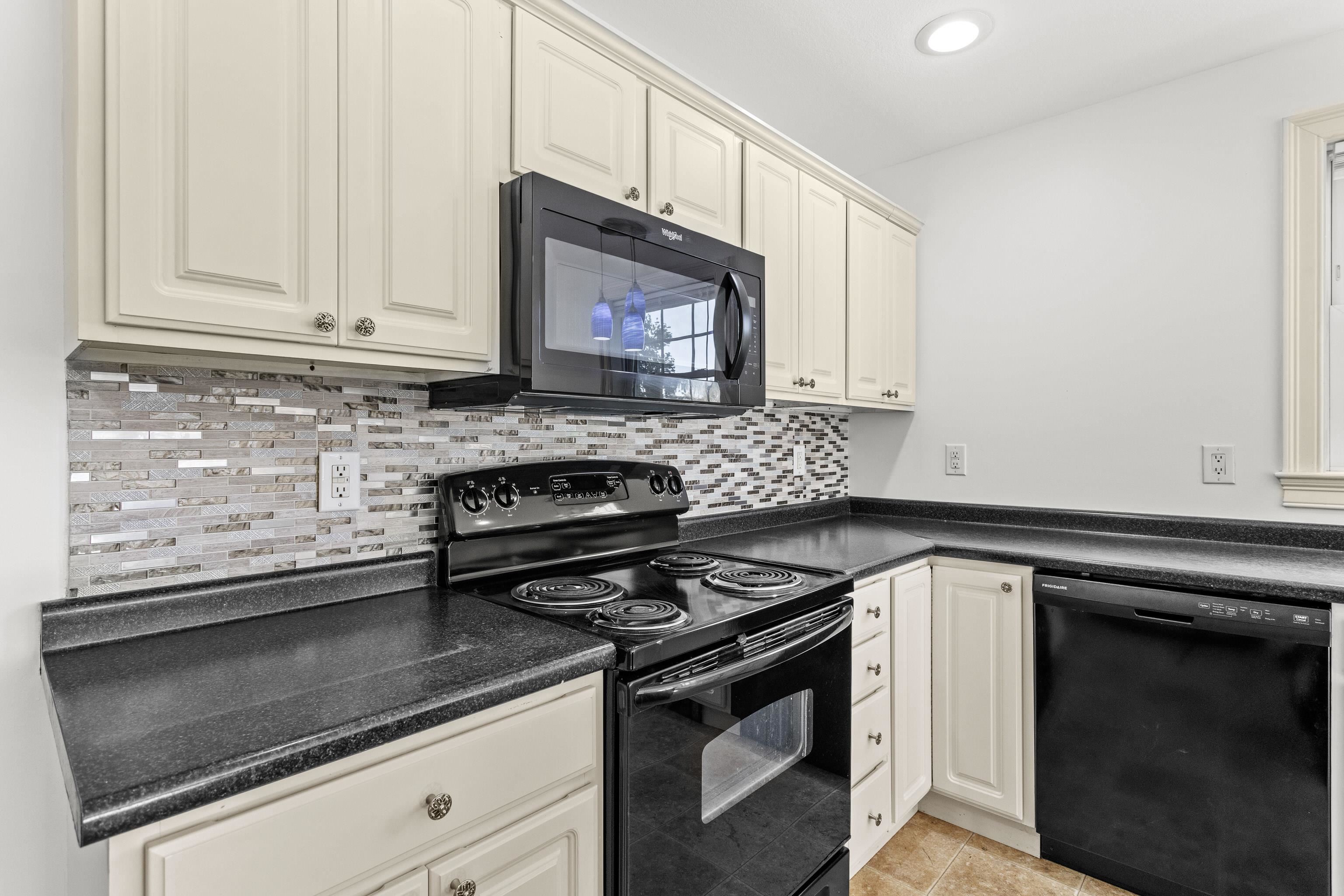 22 Maple Road Property Photo 27