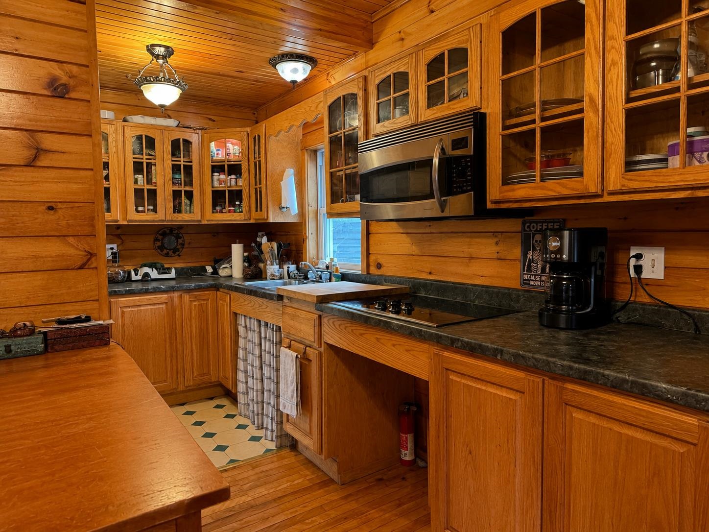 28 Cottage Street Property Photo 5