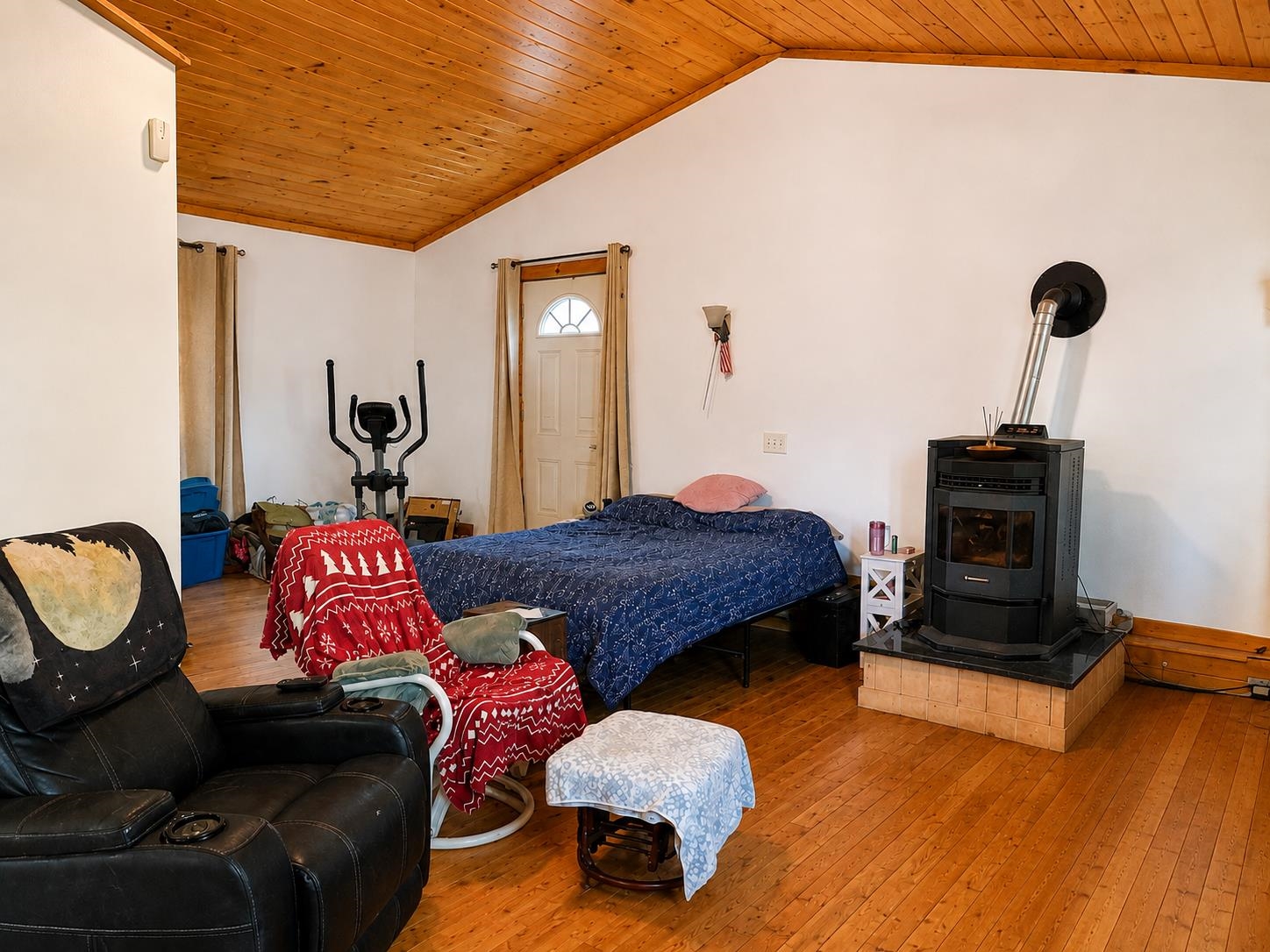 28 Cottage Street Property Photo 10