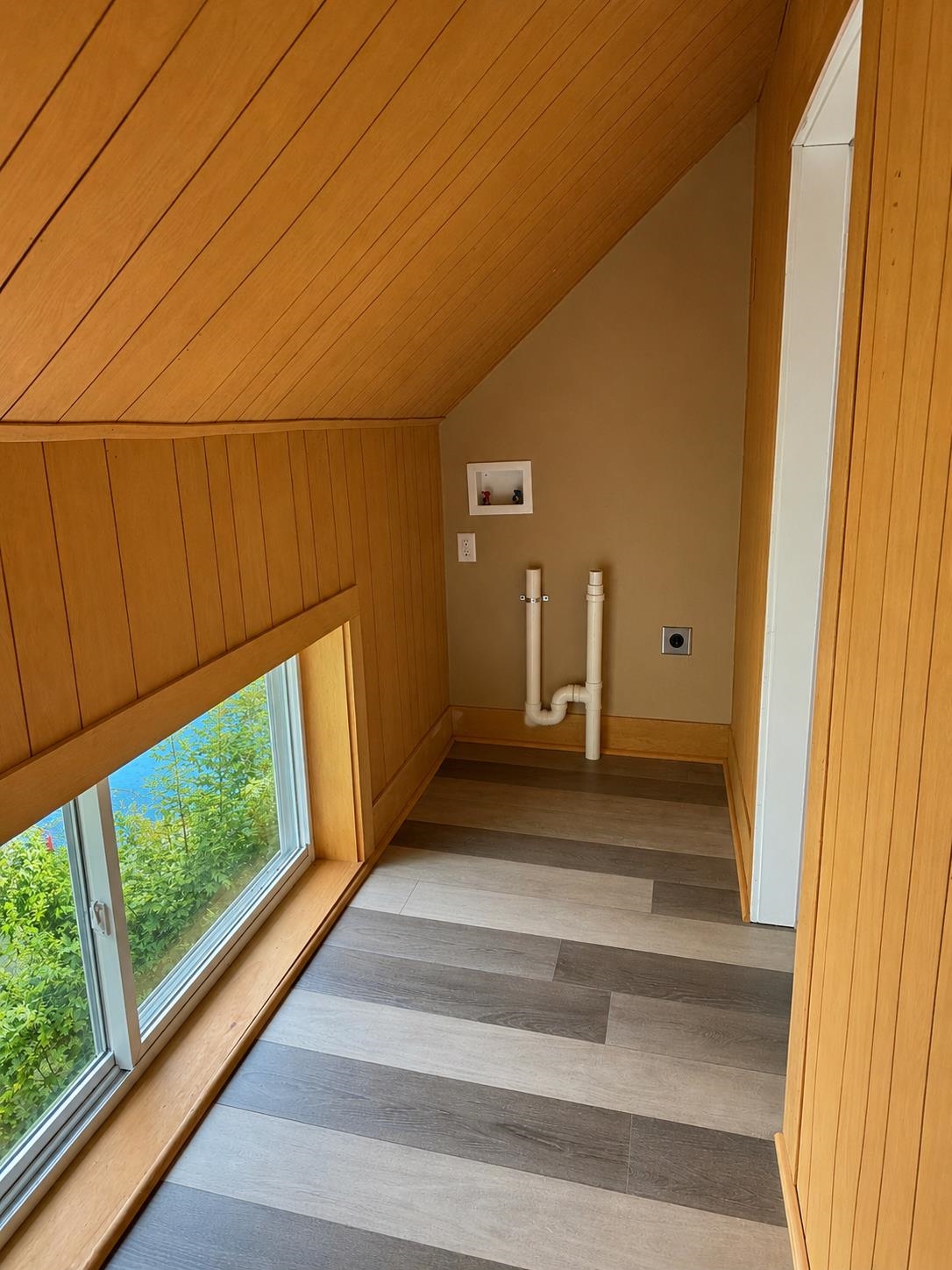 28 Cottage Street Property Photo 24