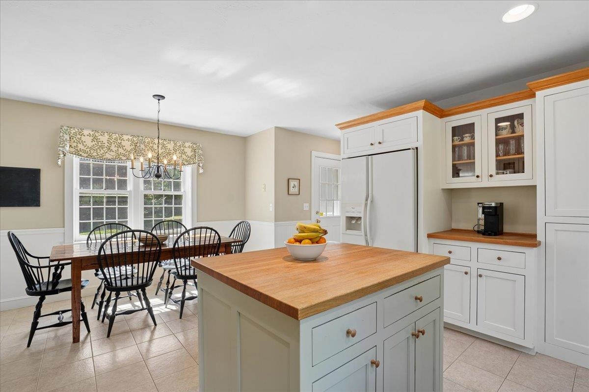 343 N Amherst Road Property Photo 20