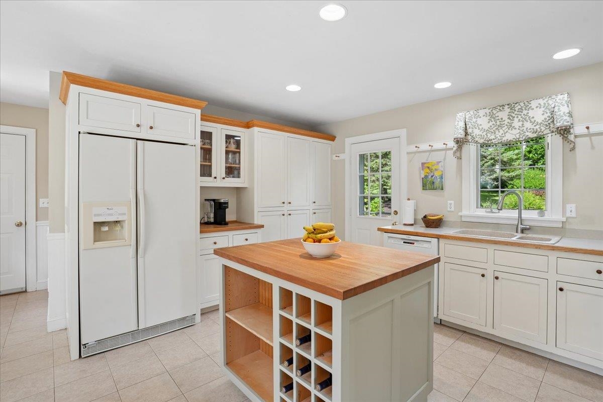 343 N Amherst Road Property Photo 24