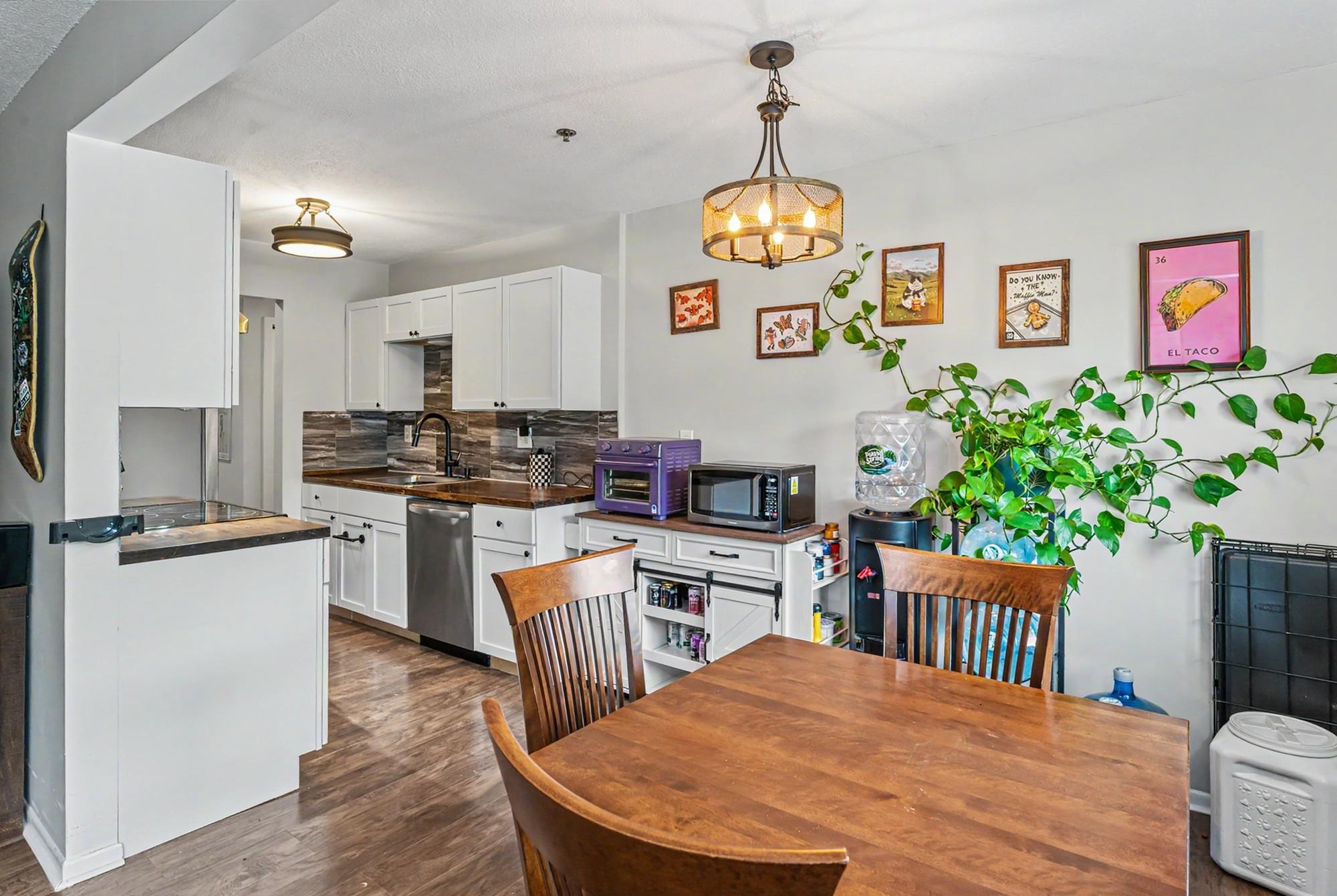 121 Cluff Crossing Road Property Photo 18