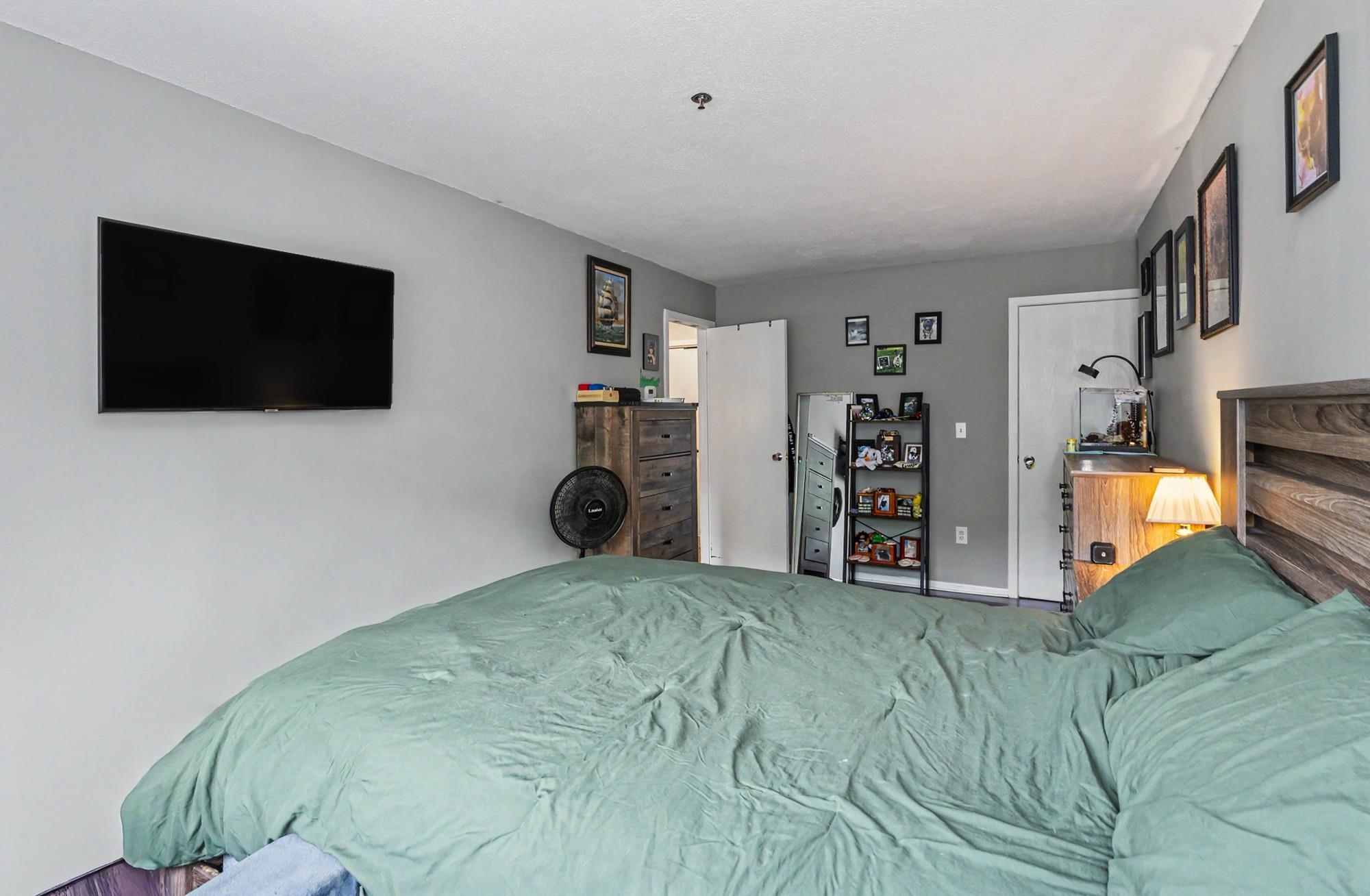 121 Cluff Crossing Road Property Photo 24