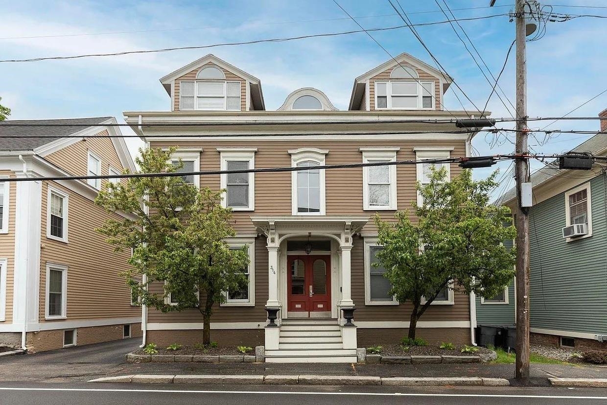 314 Islington Street Property Photo 1