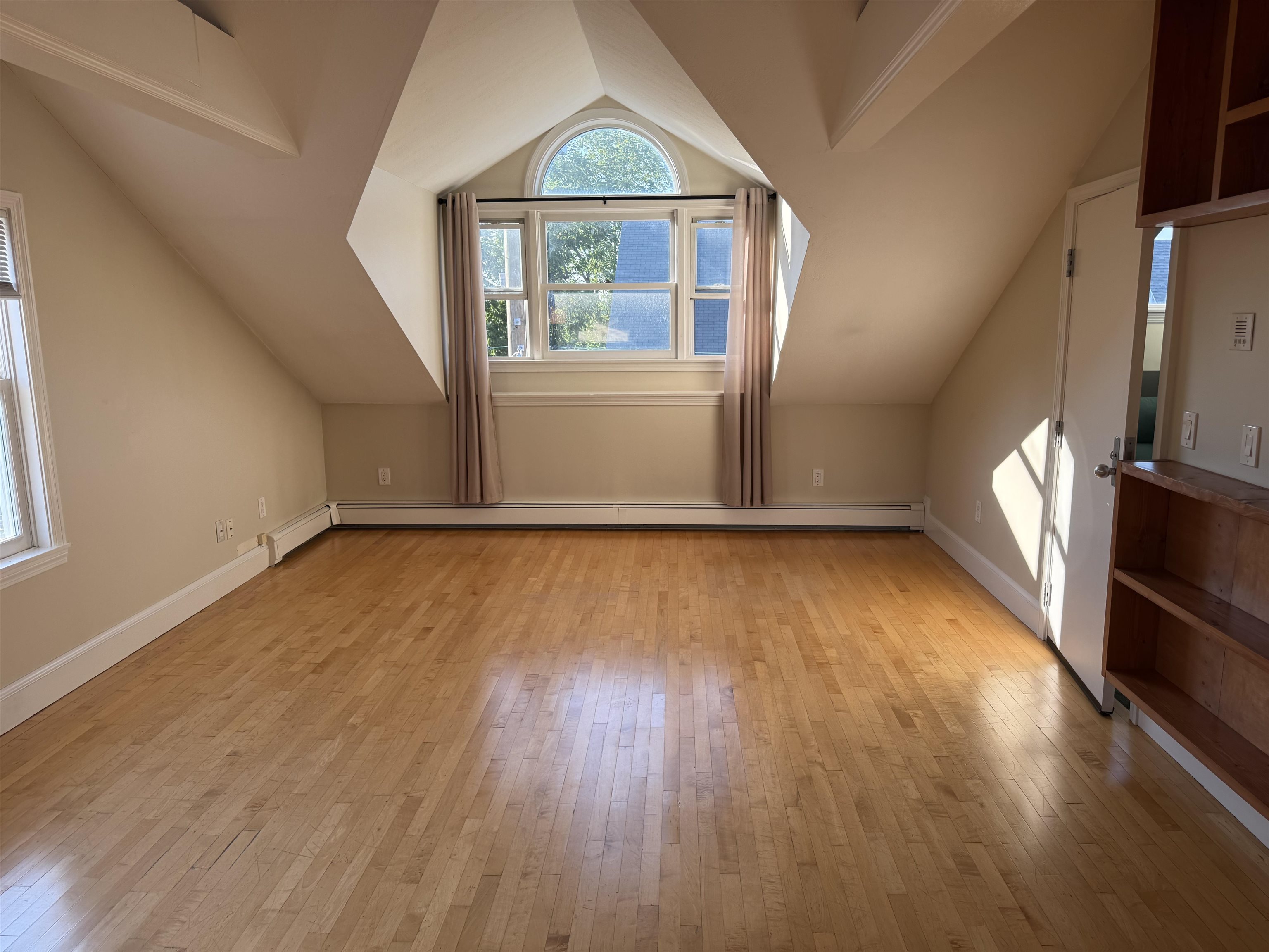 314 Islington Street Property Photo 5
