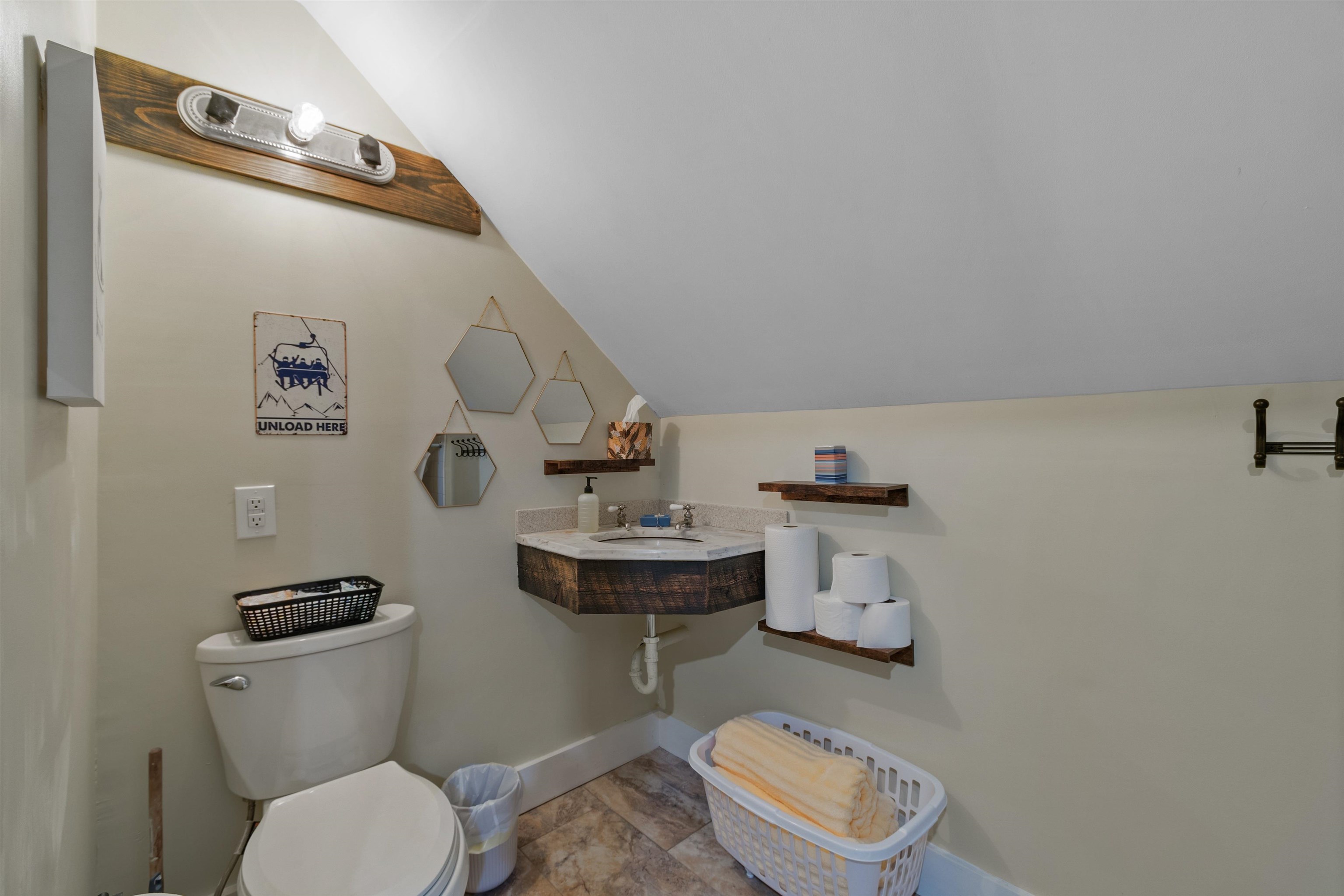 2758 Main Street Property Photo 30