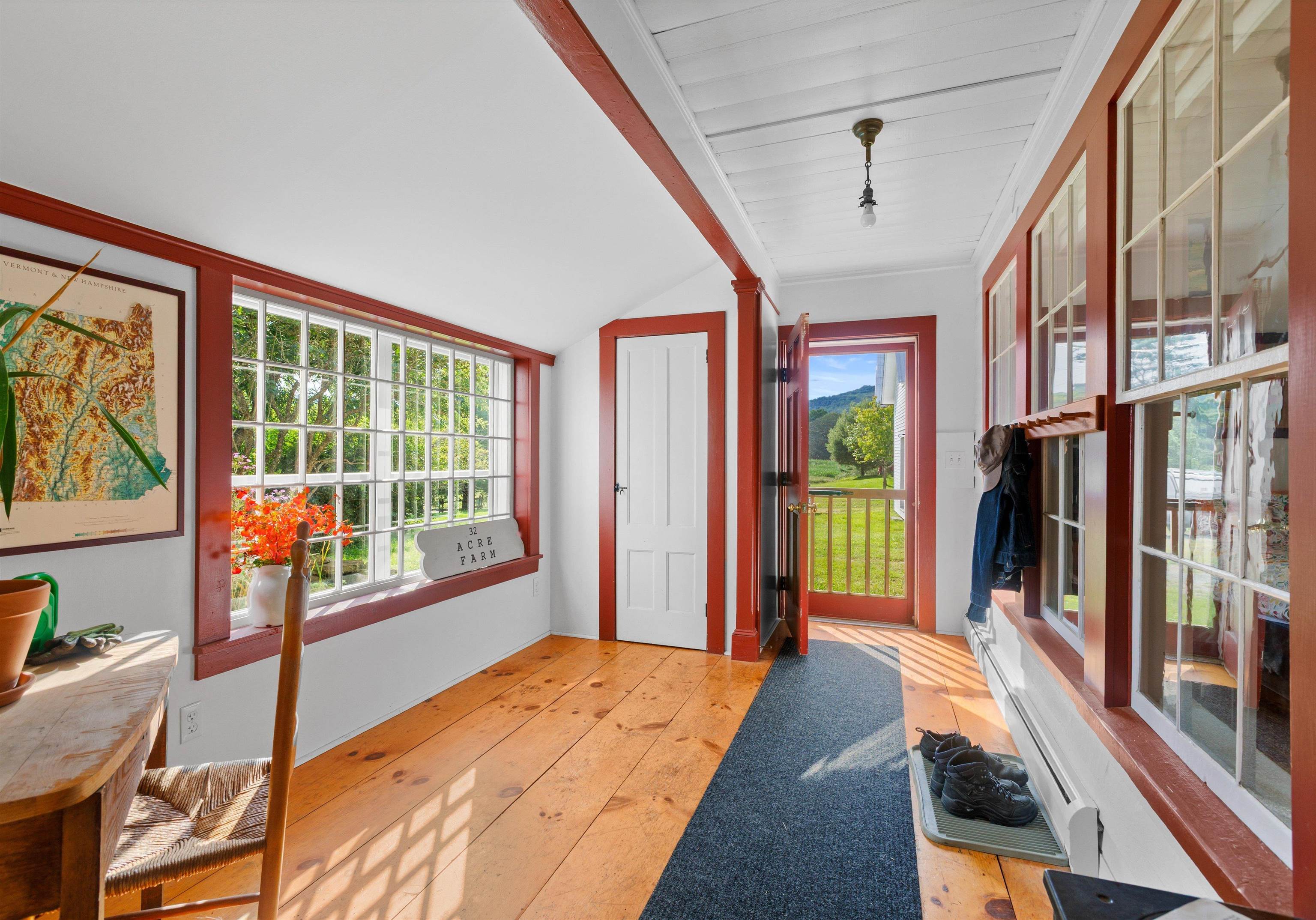 3517 Duck Pond Road Property Photo 7