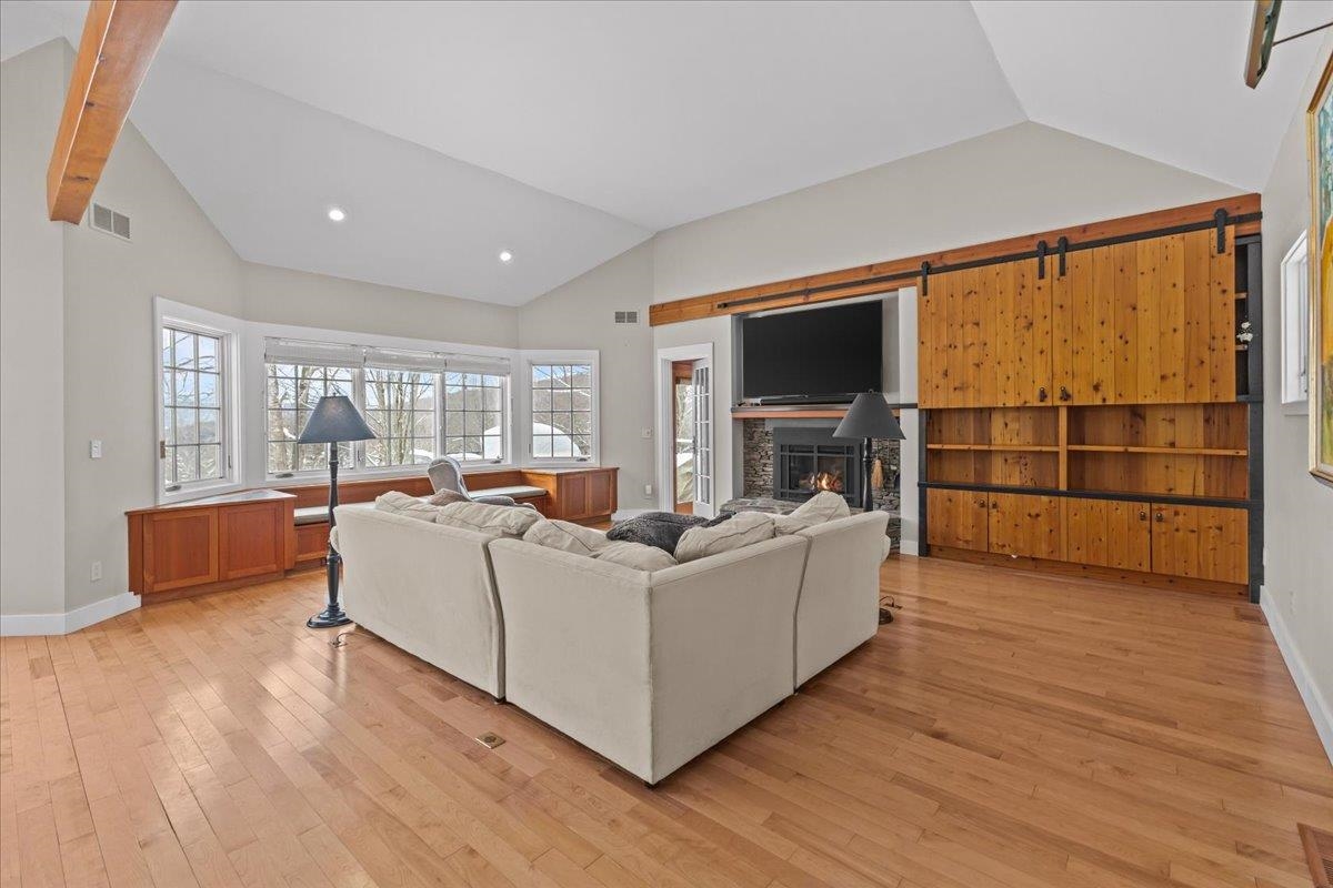 1016 Kew Vasseur Road Property Photo 11