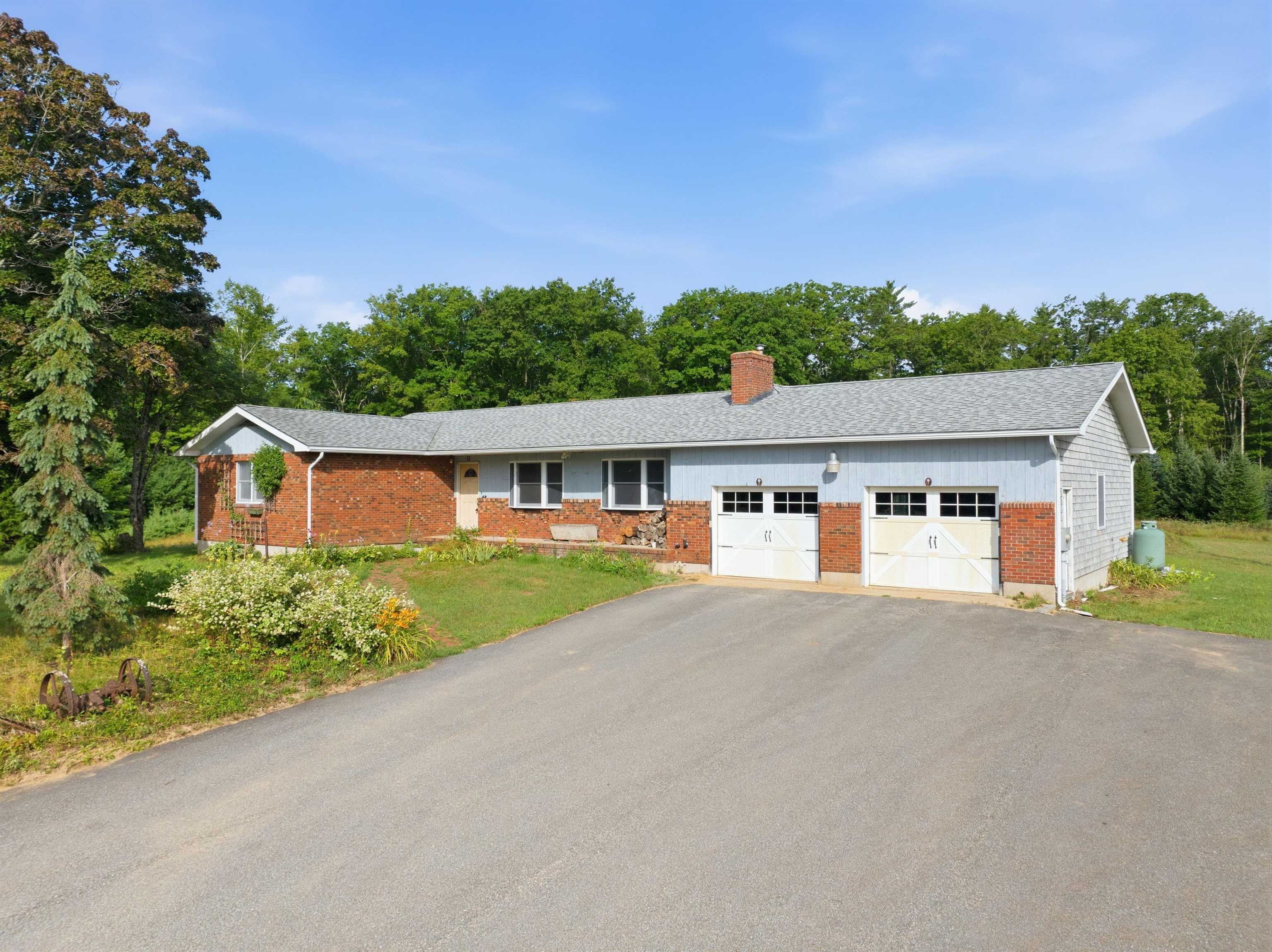 44 Suncook Valley Road Property Photo 1