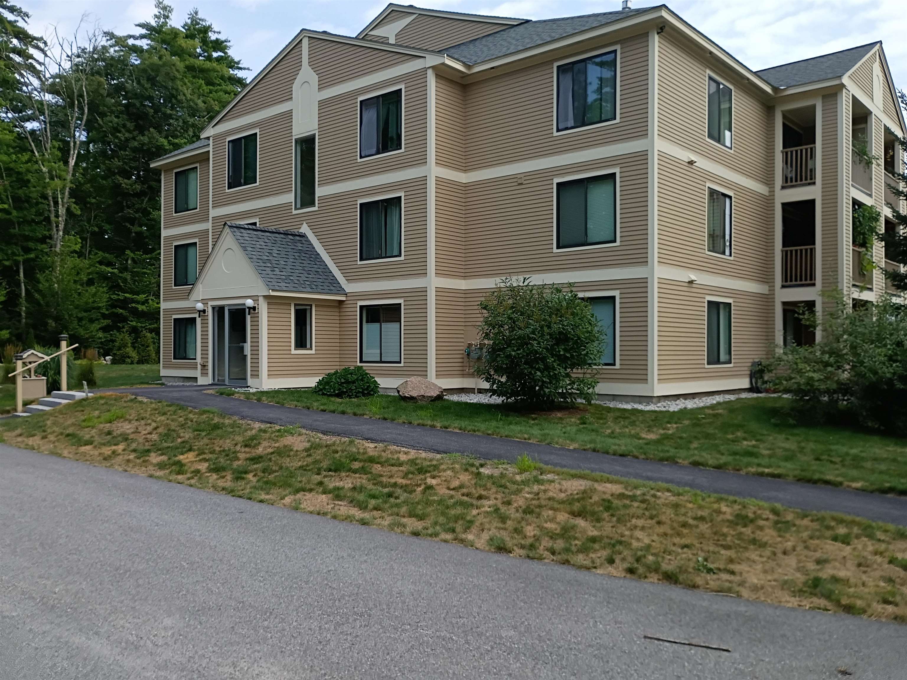 19 Saco Street Property Photo 1