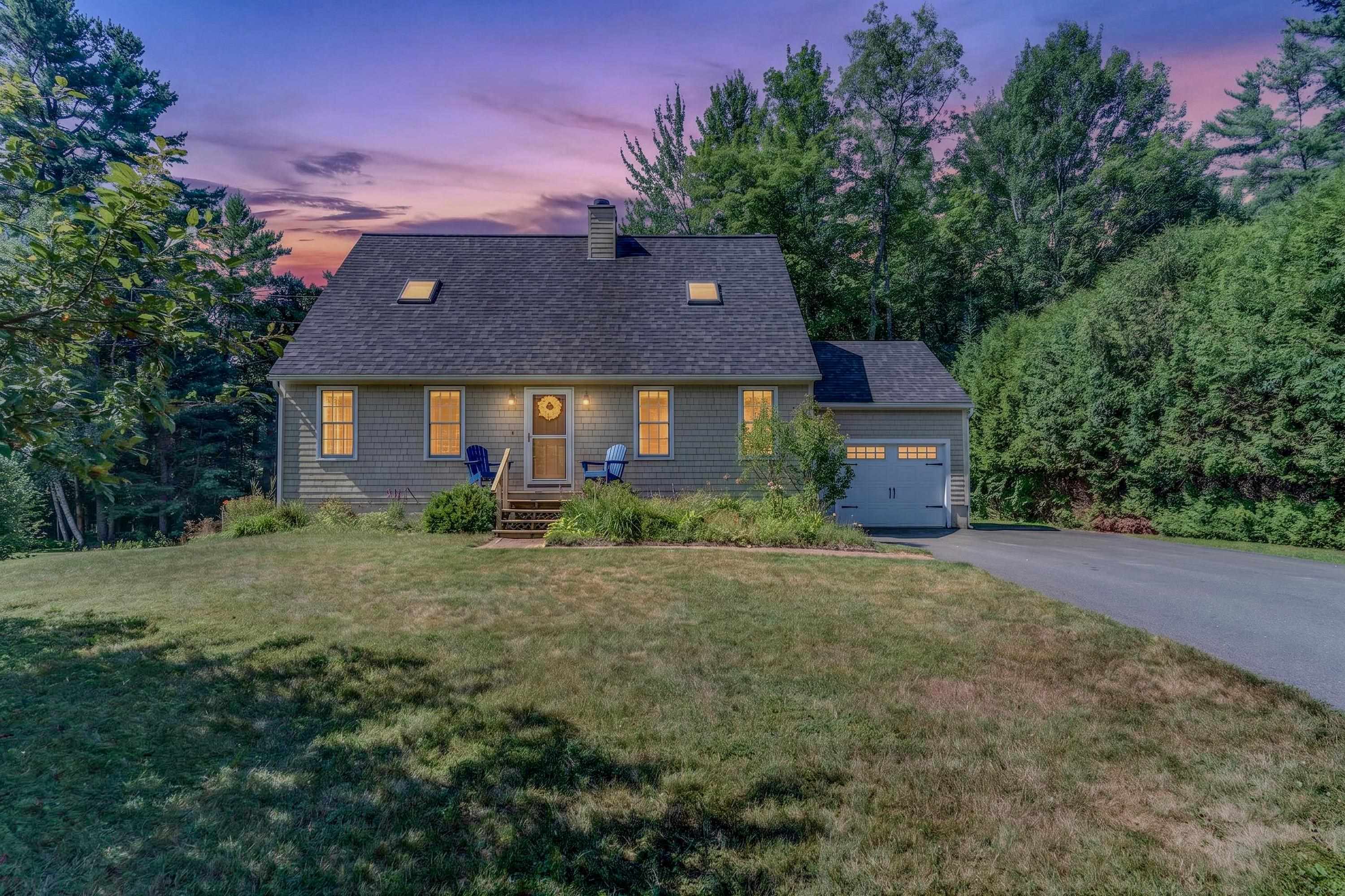 281 Oak Hill Avenue Property Photo 2