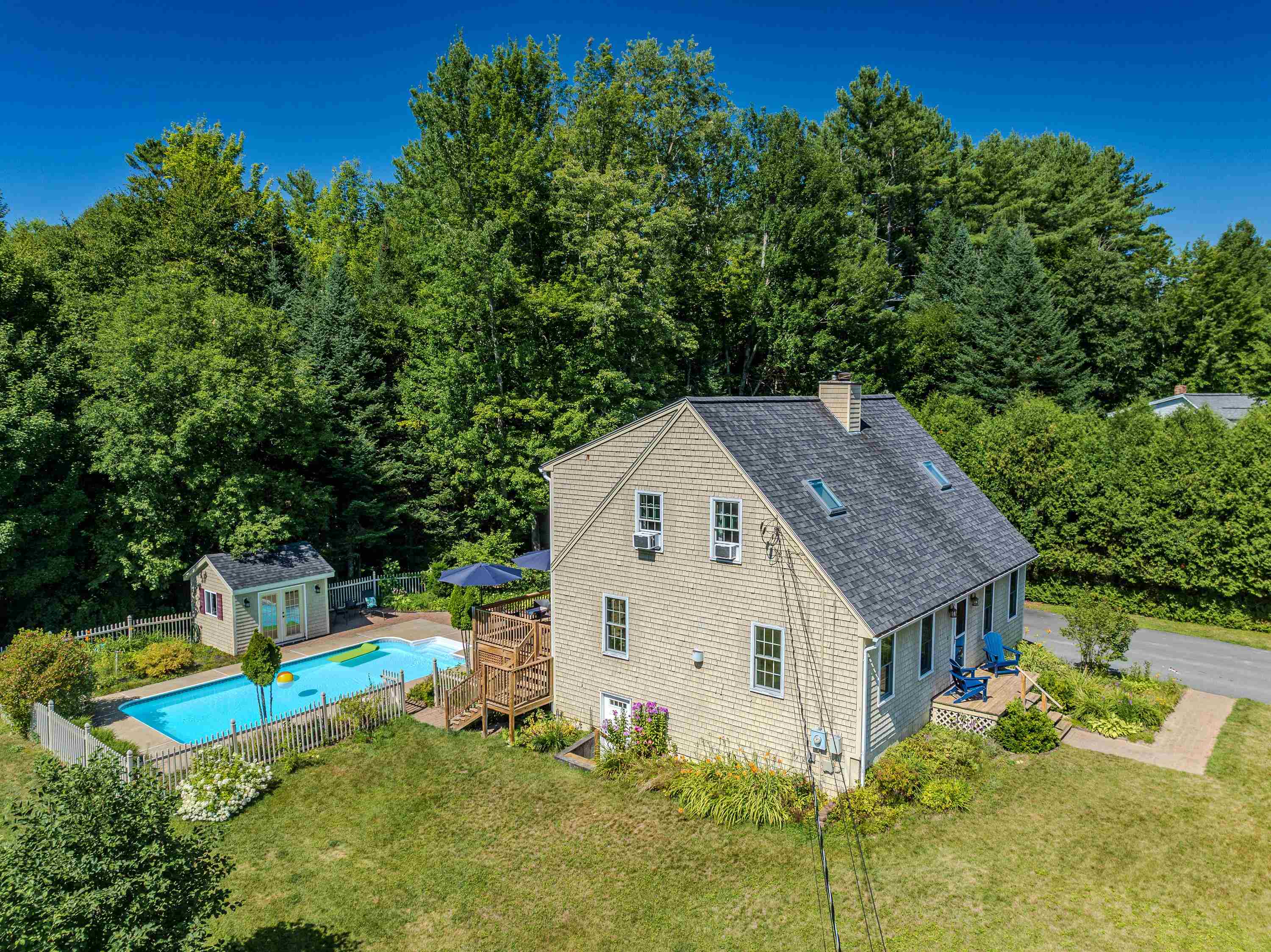 281 Oak Hill Avenue Property Photo 3