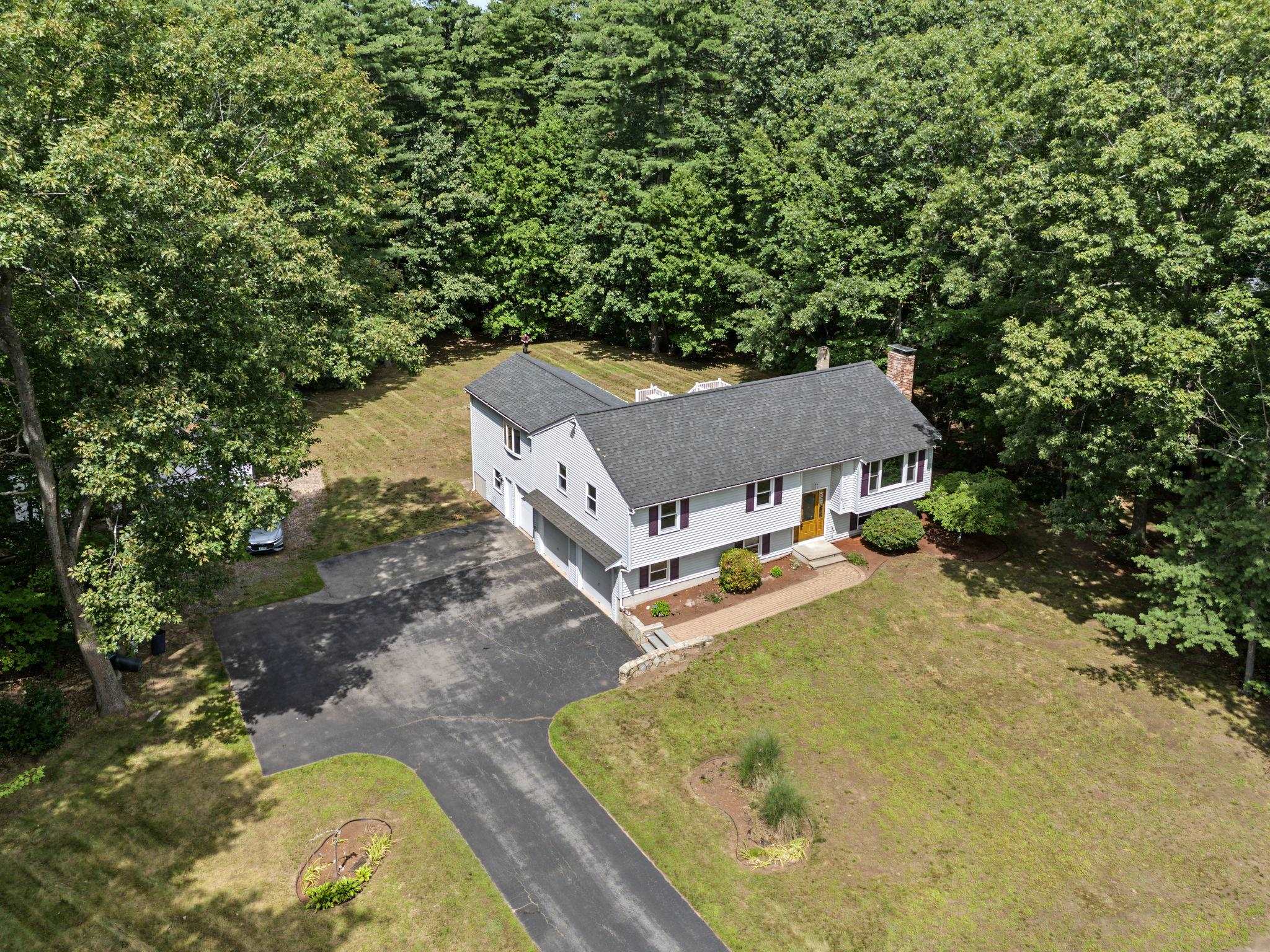 17 Skylark Drive Property Photo 1