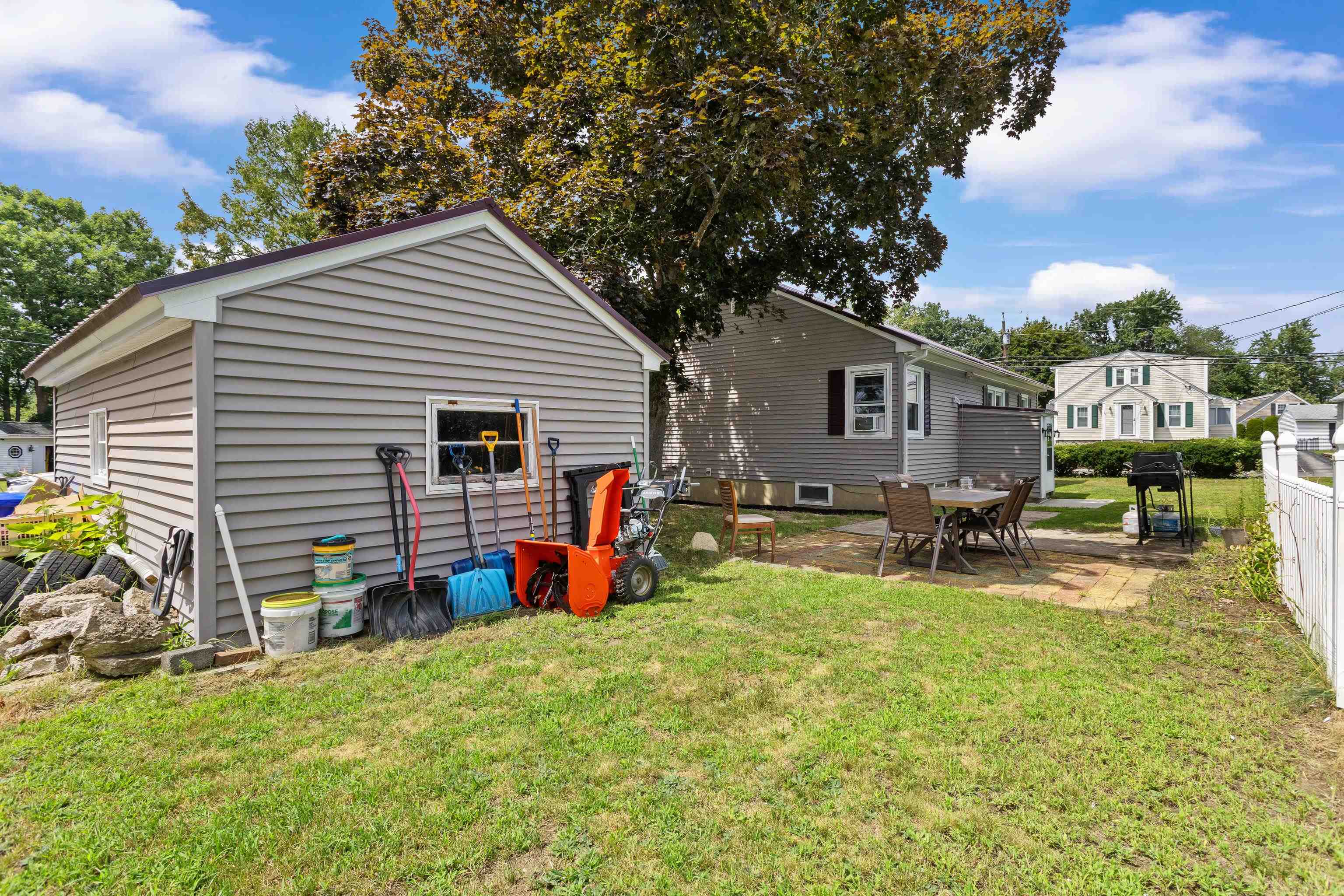 851 Cilley Road Property Photo 14