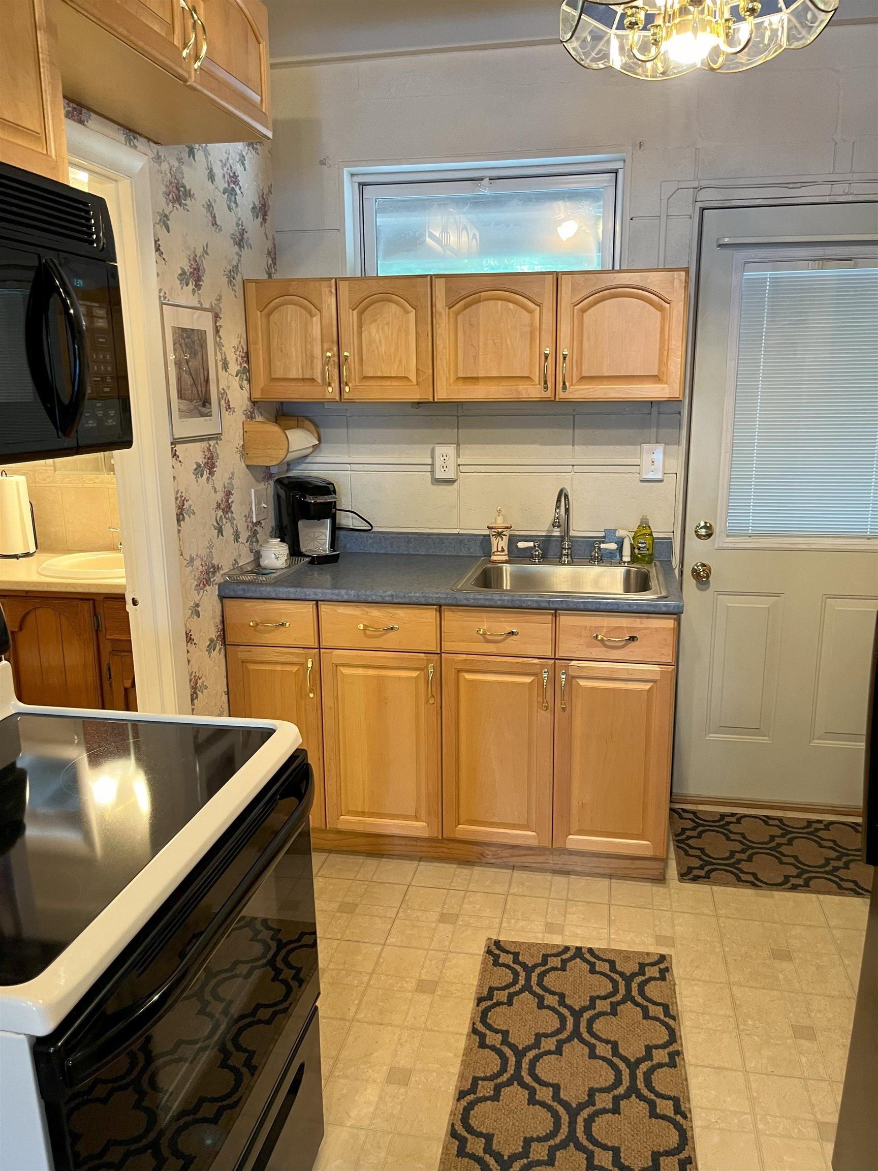 766 Weirs Boulevard Property Photo 3