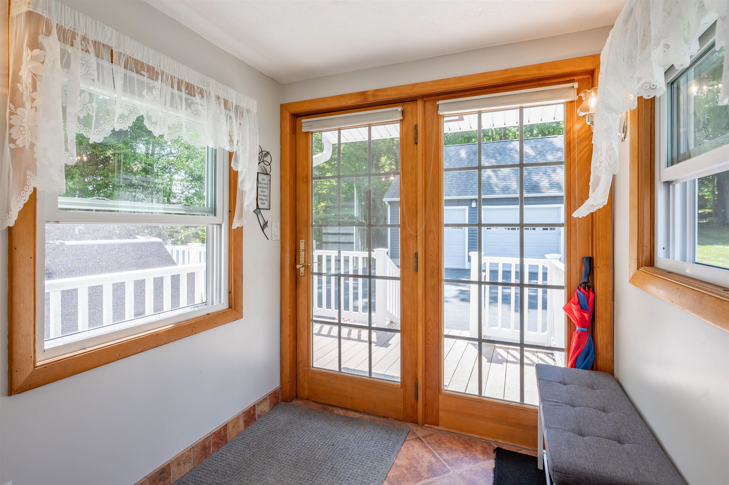565 Vinton Street Property Photo 7