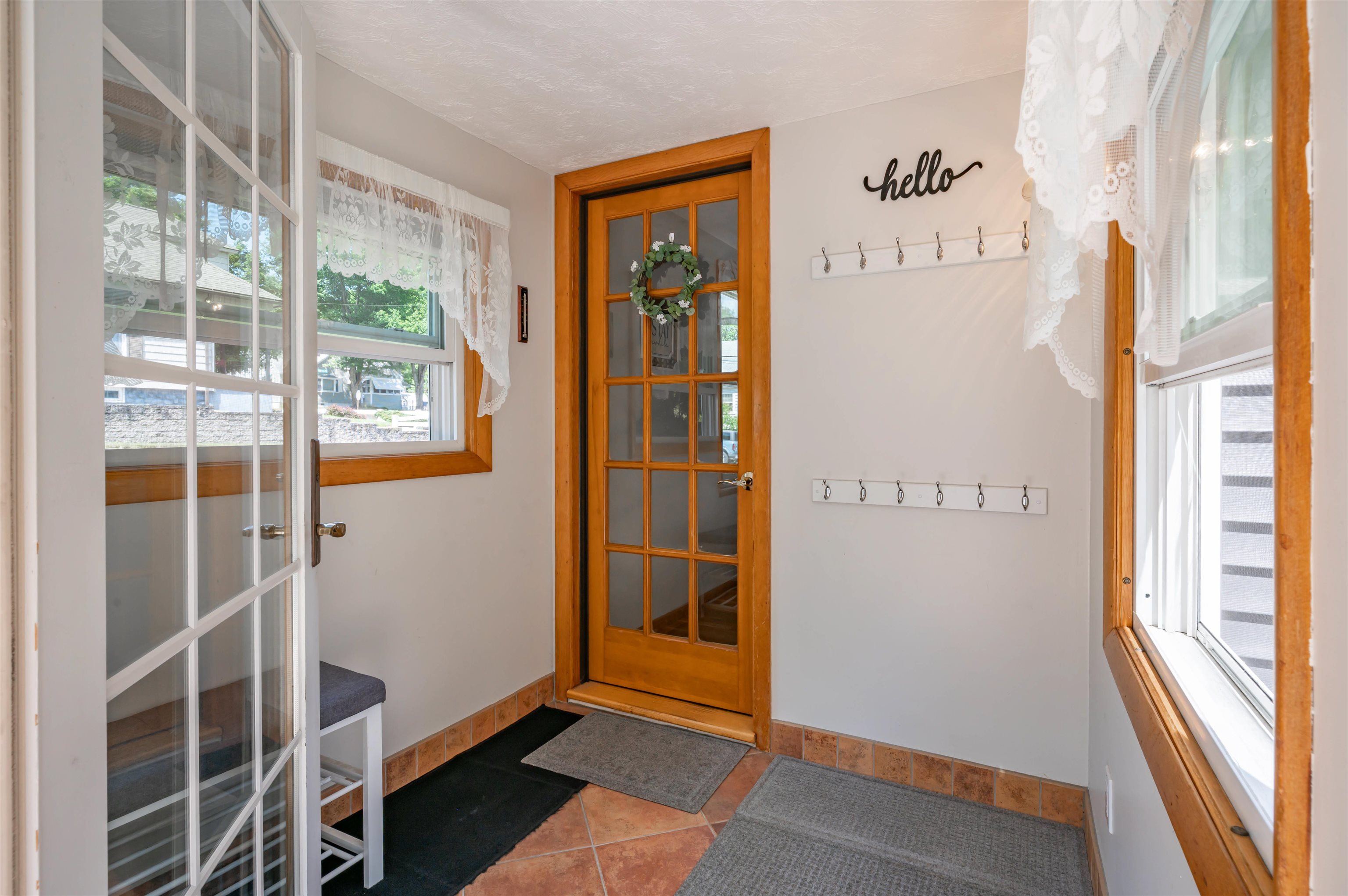 565 Vinton Street Property Photo 8
