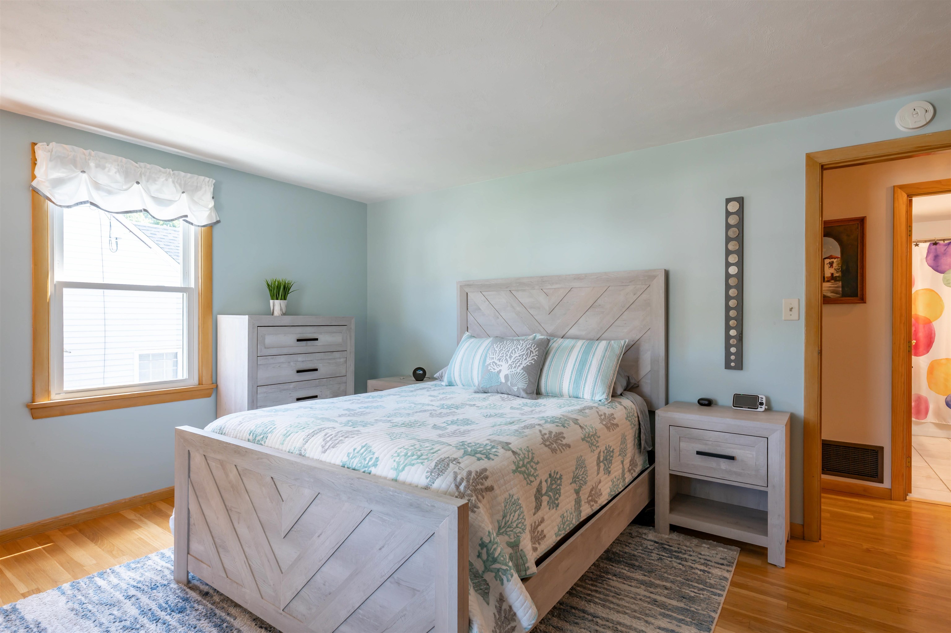 565 Vinton Street Property Photo 12