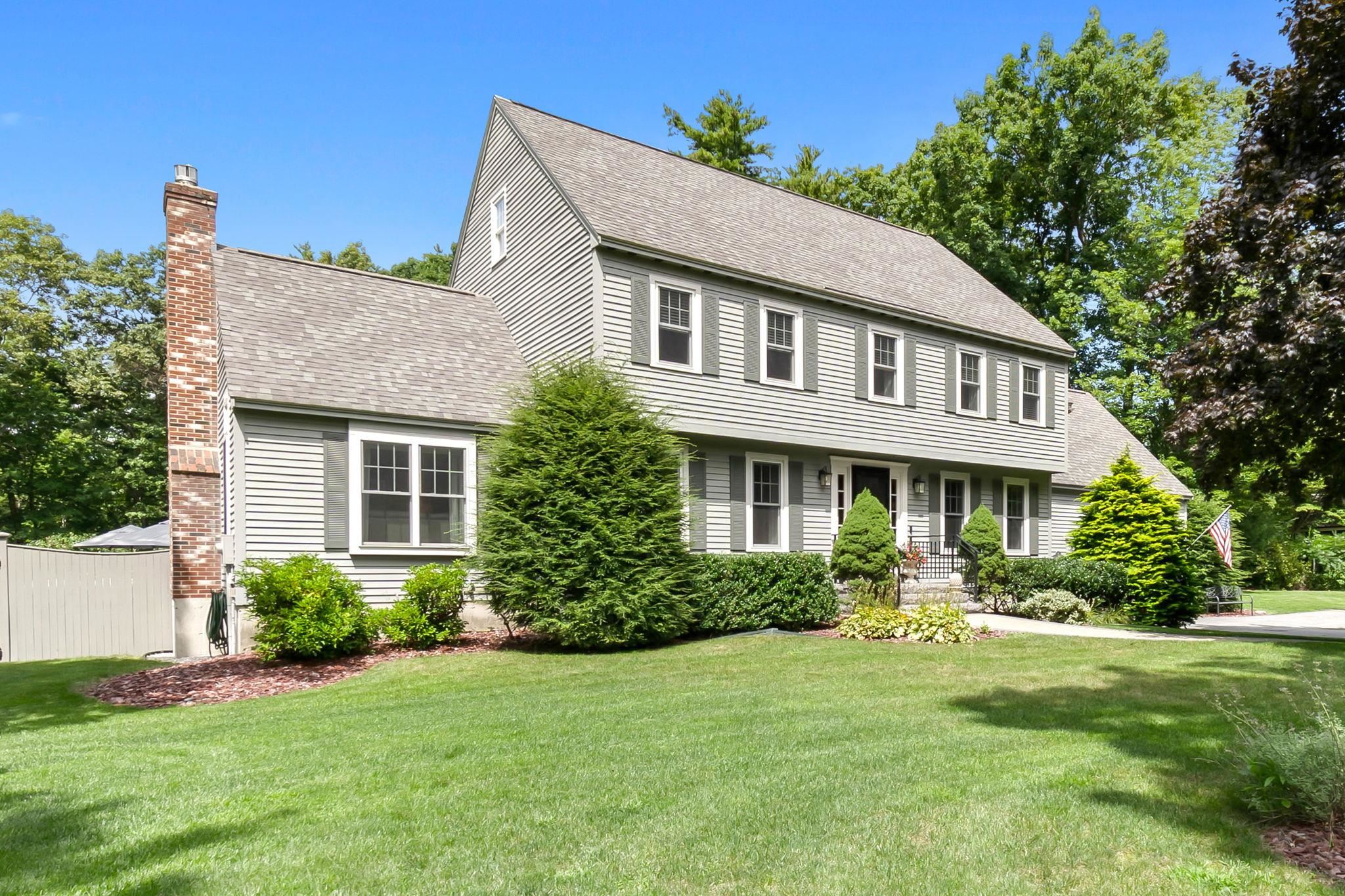 19 Buttonwood Drive Property Photo 1