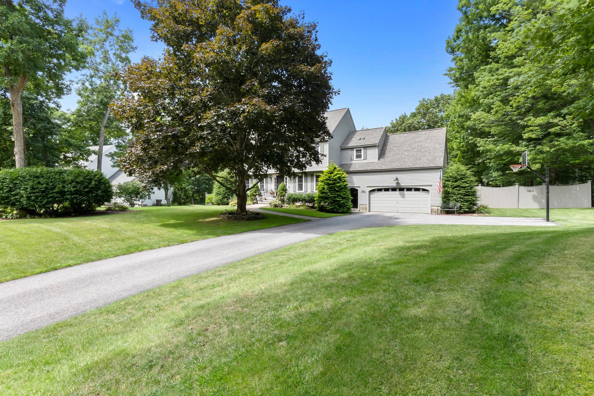 19 Buttonwood Drive Property Photo 2