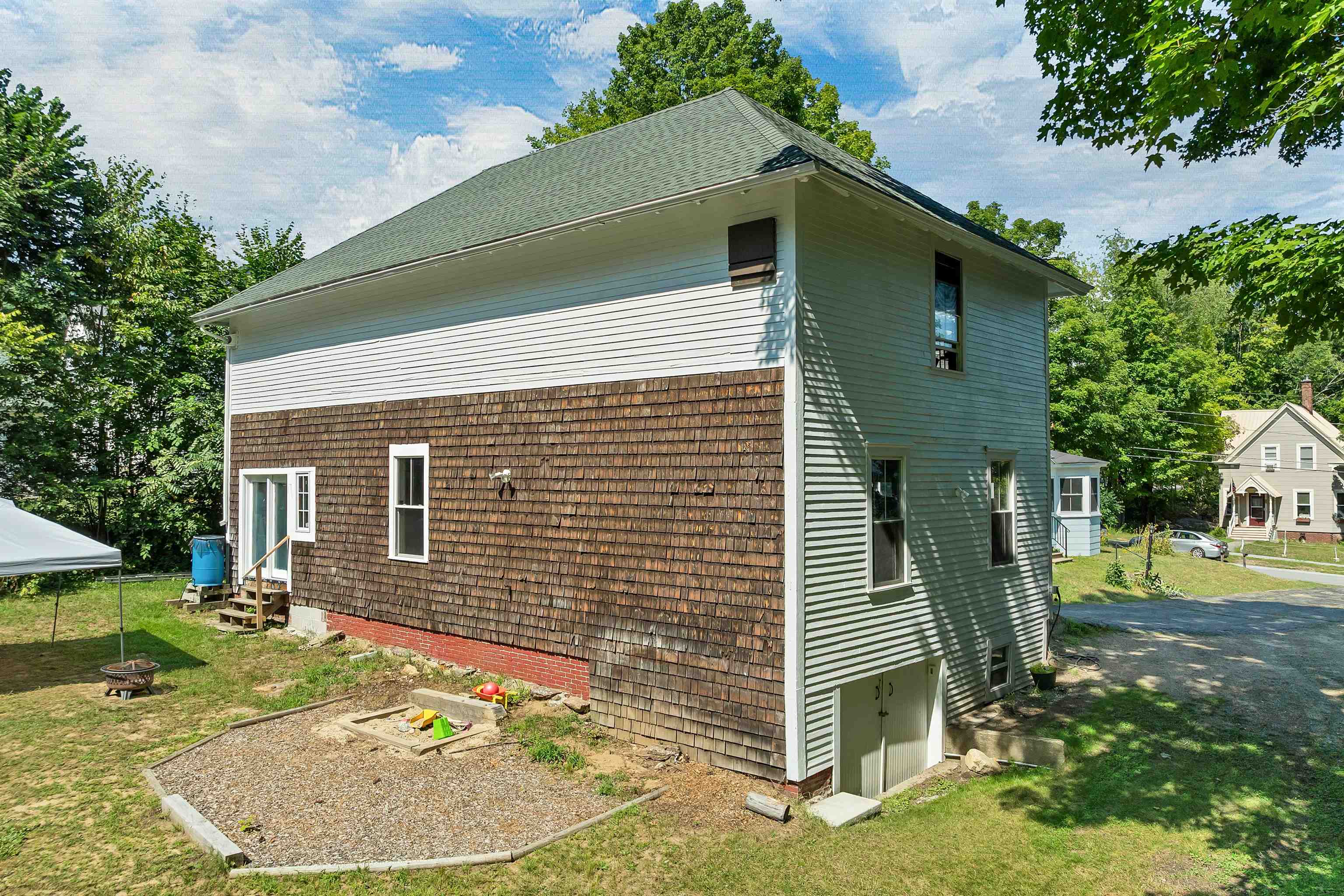 47 Highland Street Property Photo 12