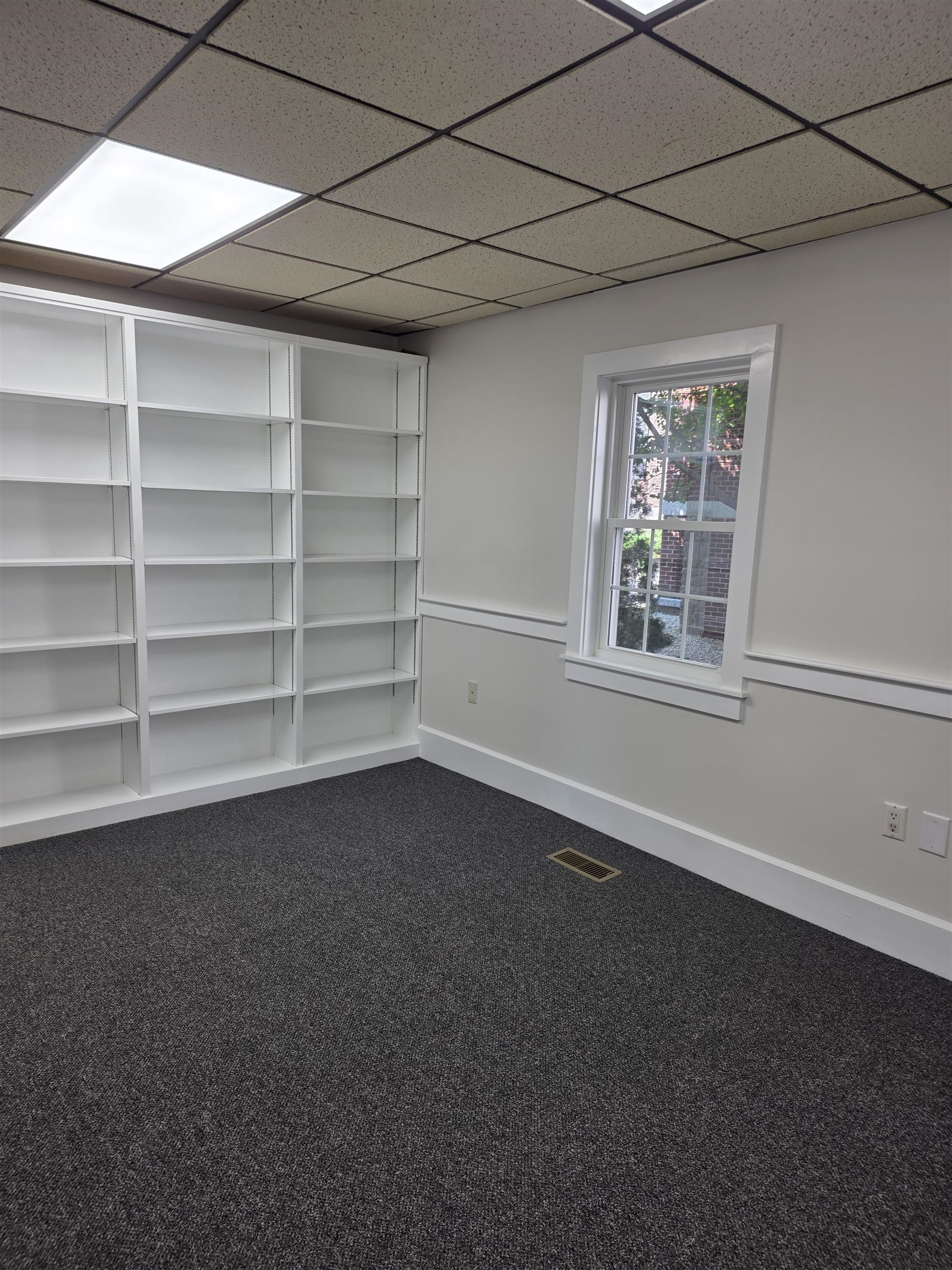 8 Centre Street Property Photo 23