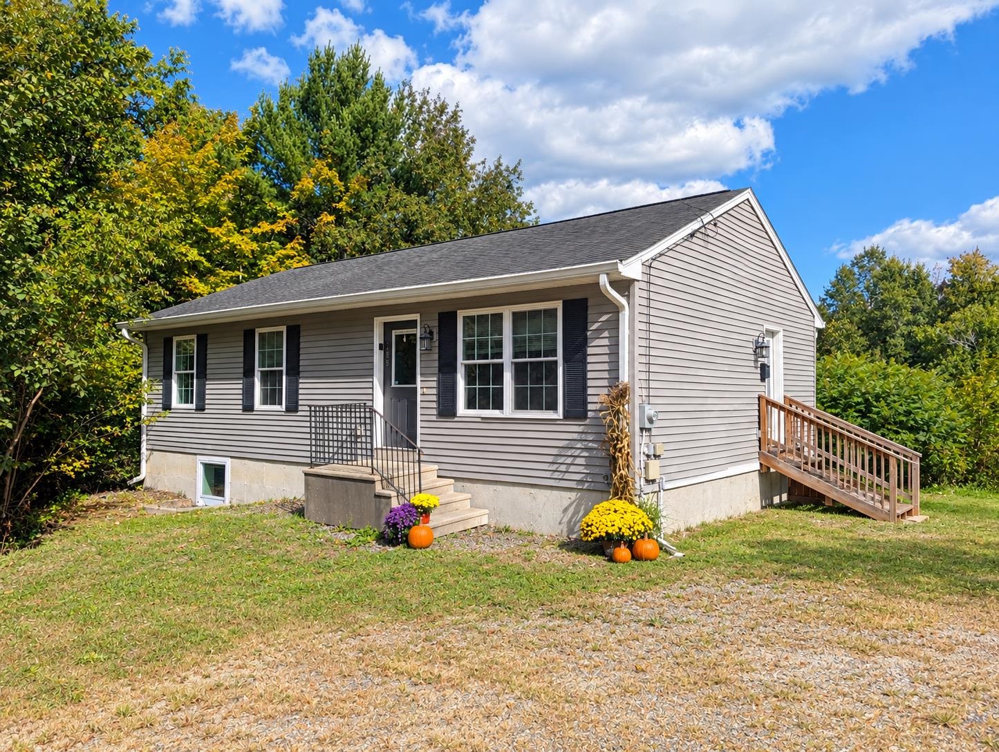 169 Gilsum Street Property Photo 1