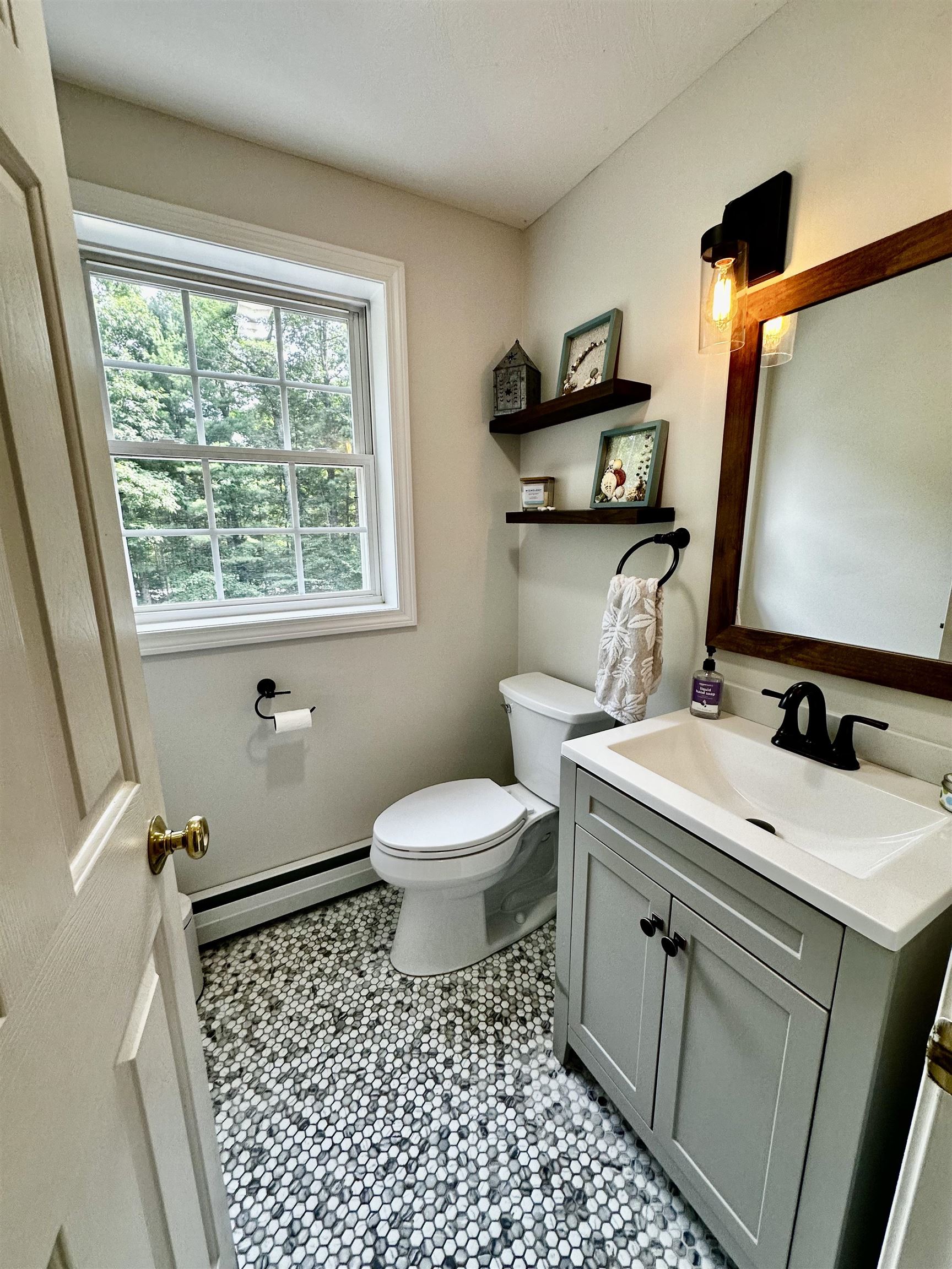 15 Hills Road Property Photo 21