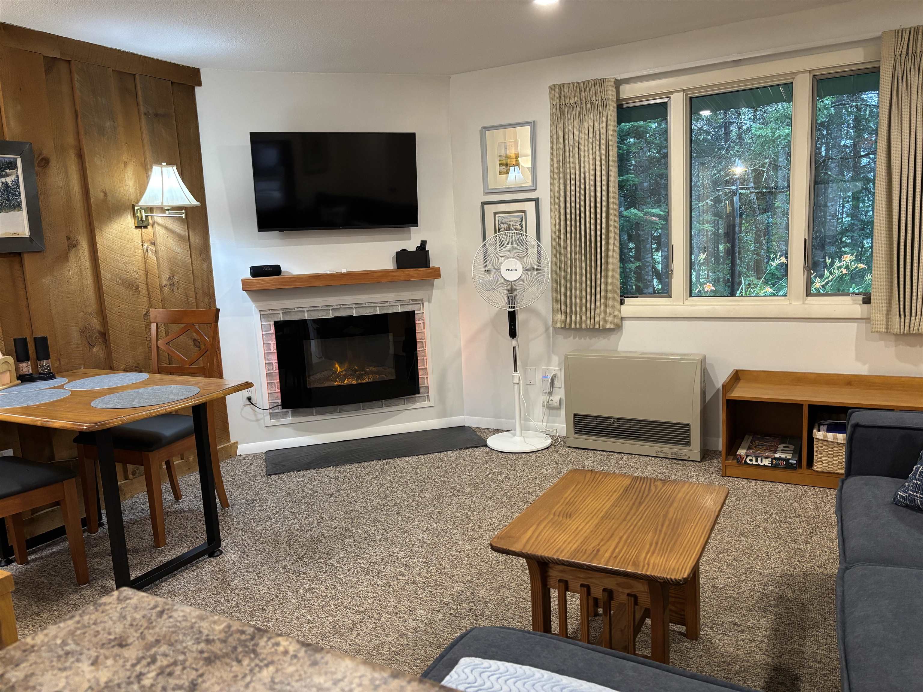 18 Windsor Hill Way Property Photo 3