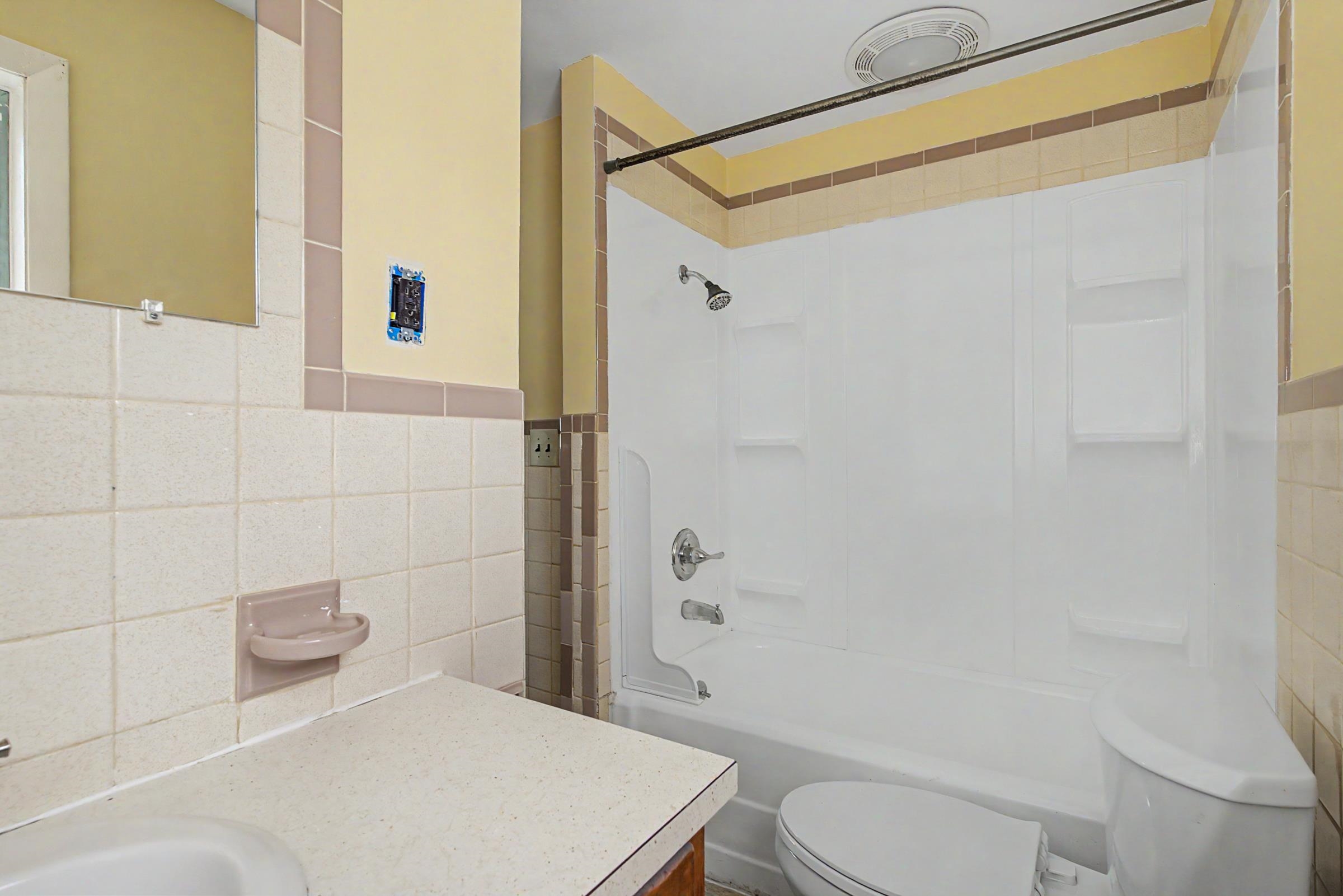257 Main Street Property Photo 9