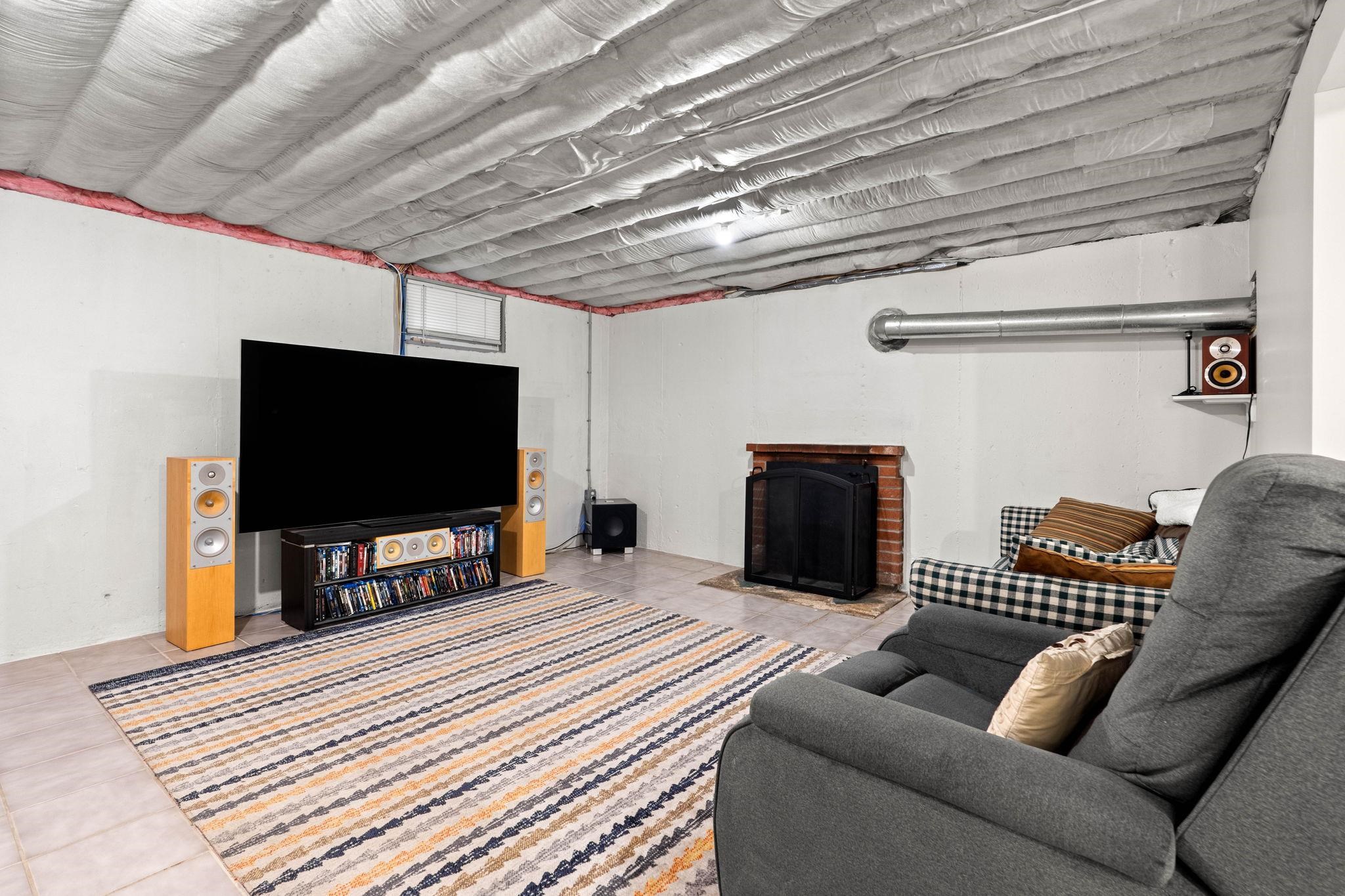1 Meadow Lane Property Photo 28