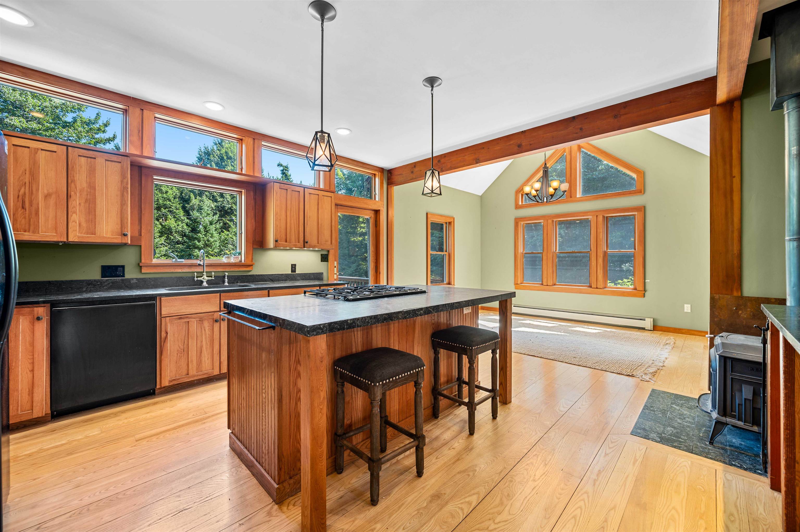 111 Pine Tree Lane Property Photo 3
