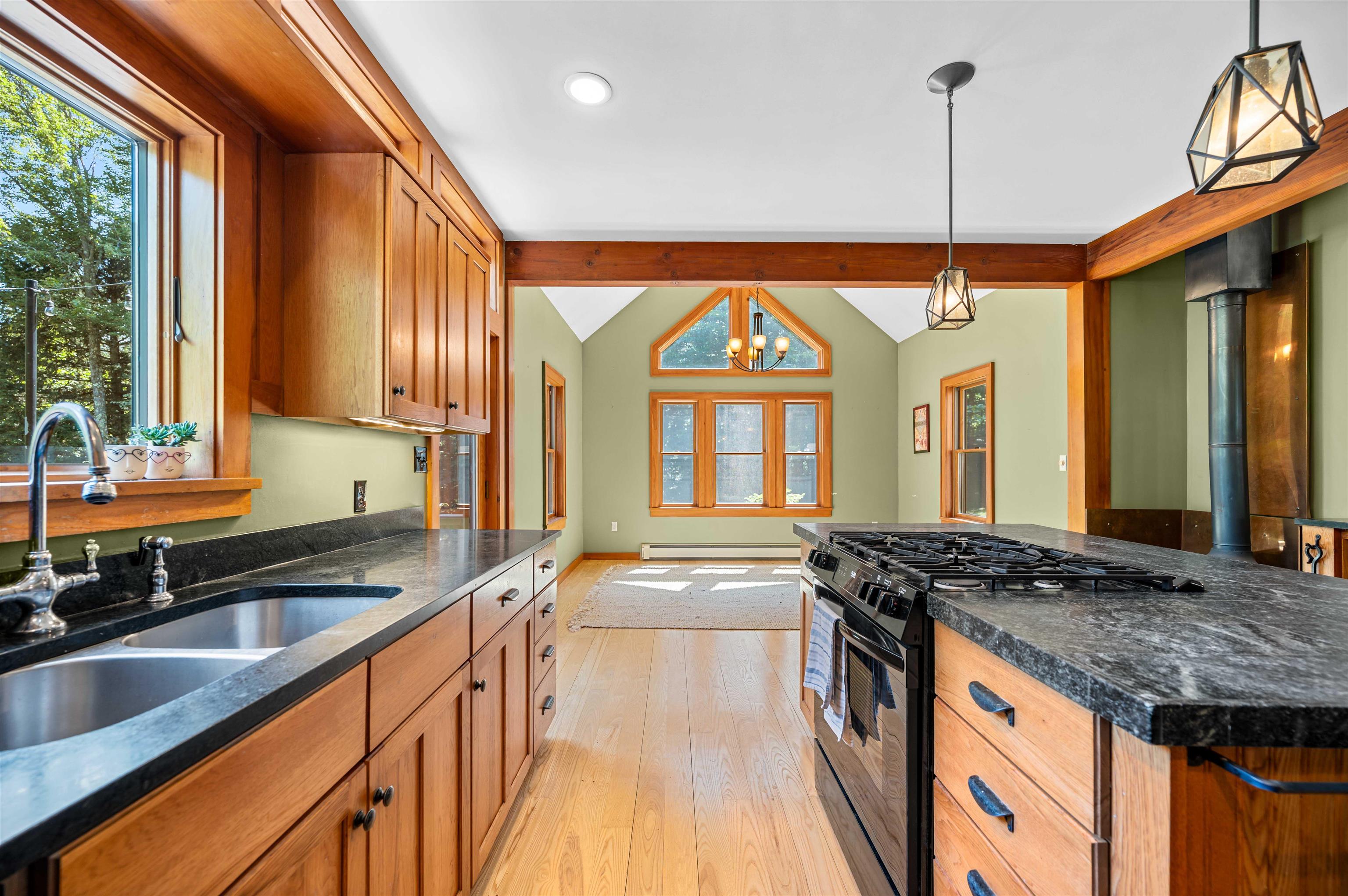 111 Pine Tree Lane Property Photo 6