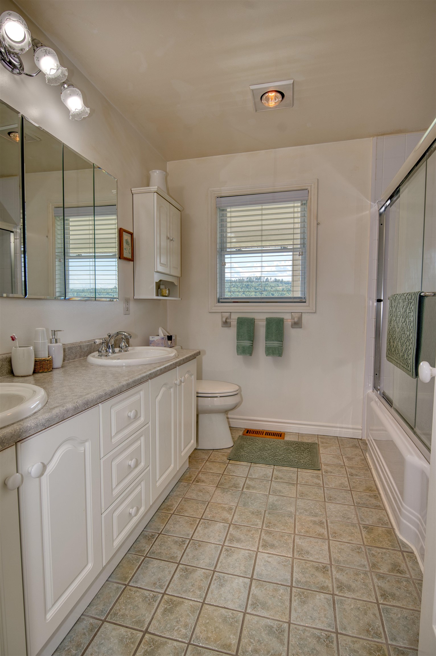 864 West Main Street Property Photo 20