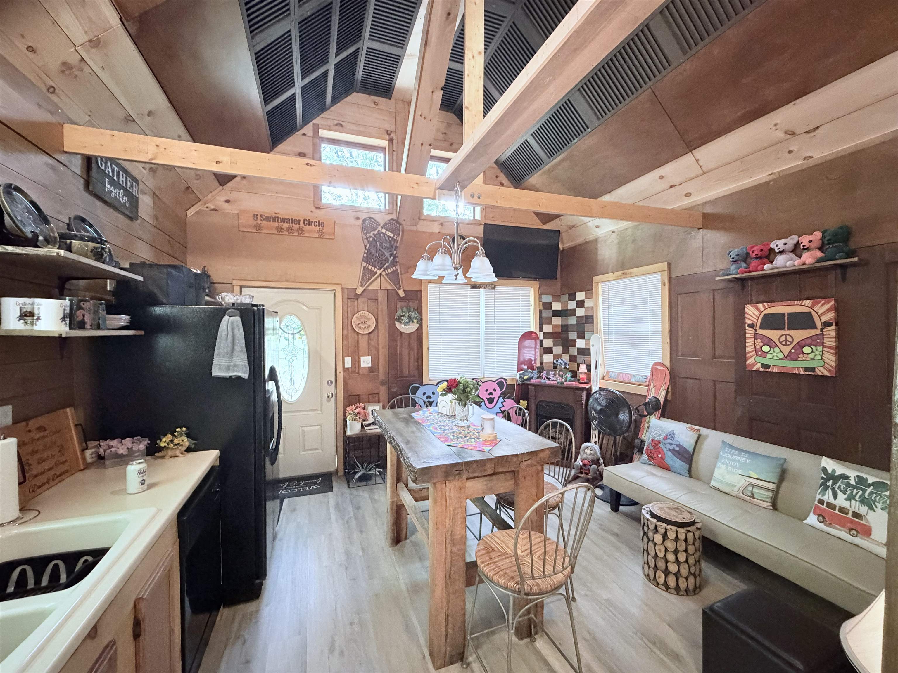 8 Swiftwater Circle Property Photo 10