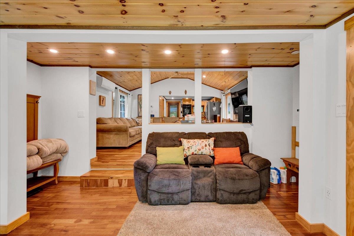 1229 Mason Hill North Property Photo 6