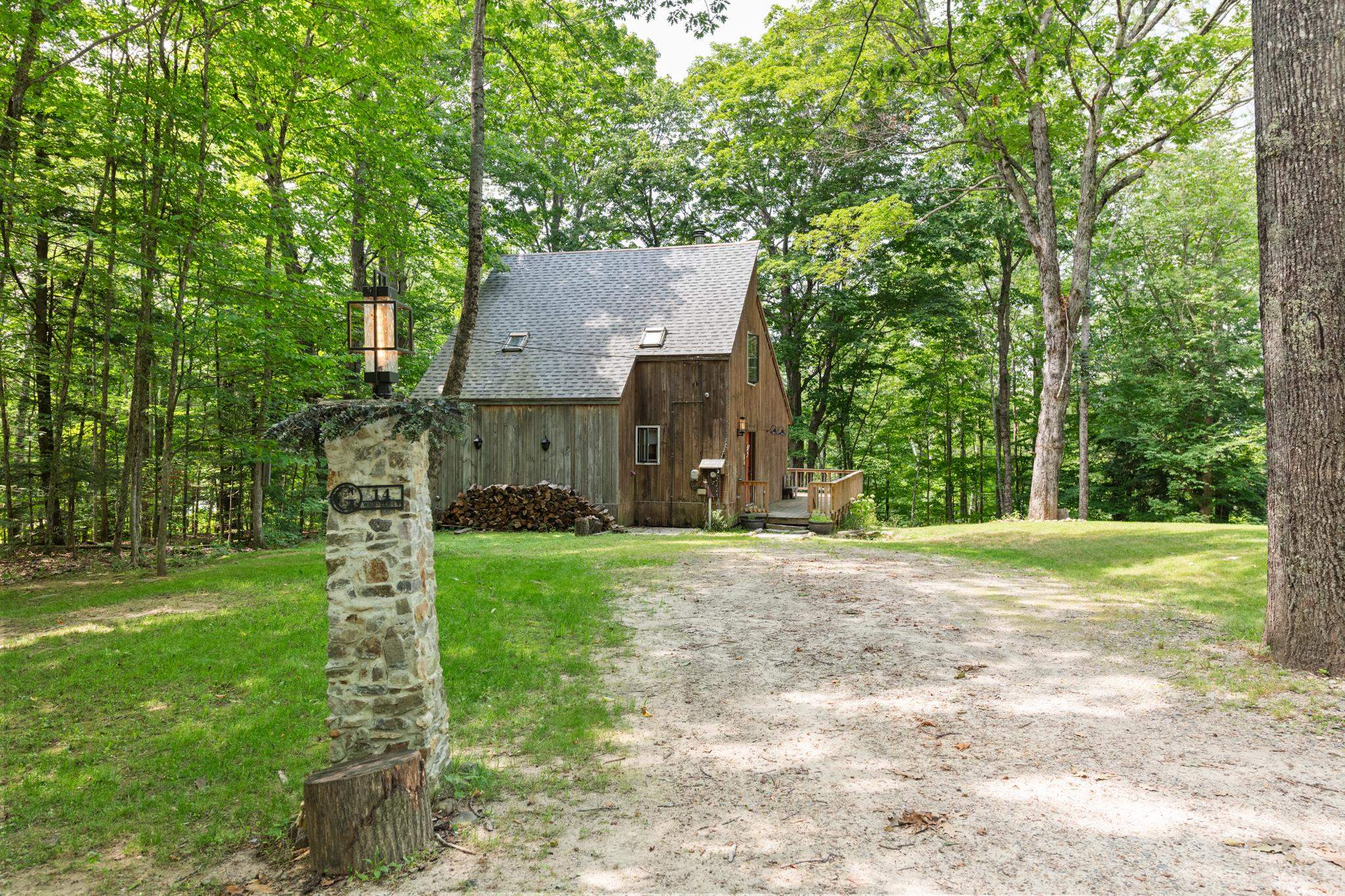 14 Webster Court Property Photo 1