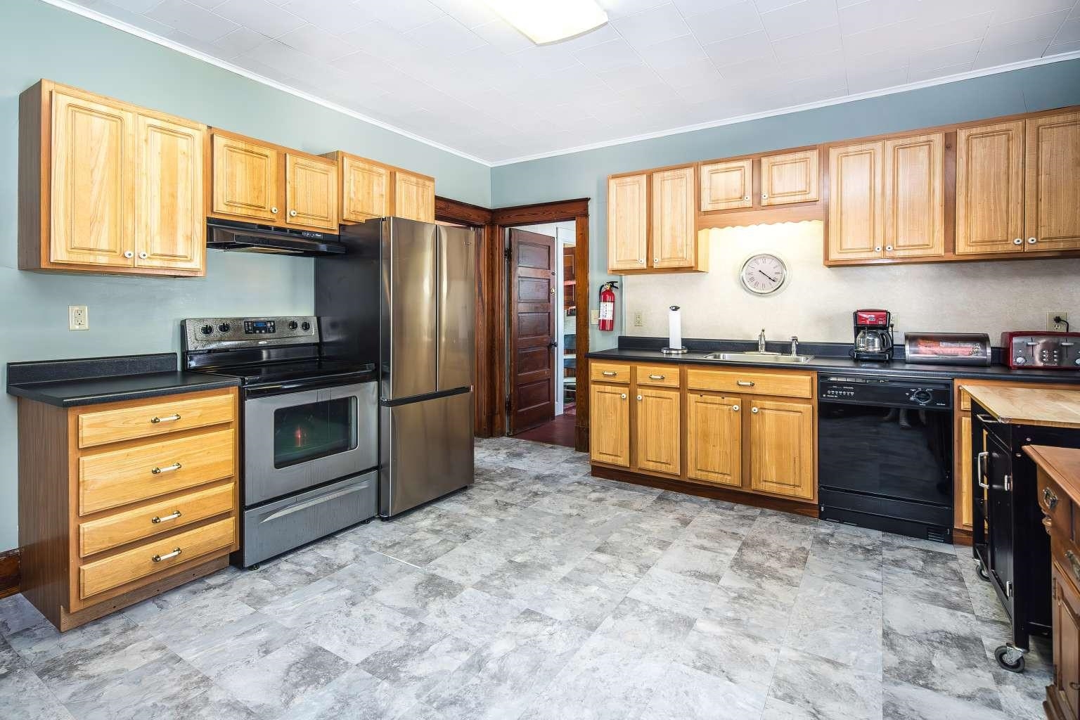 209 State Street Property Photo 8