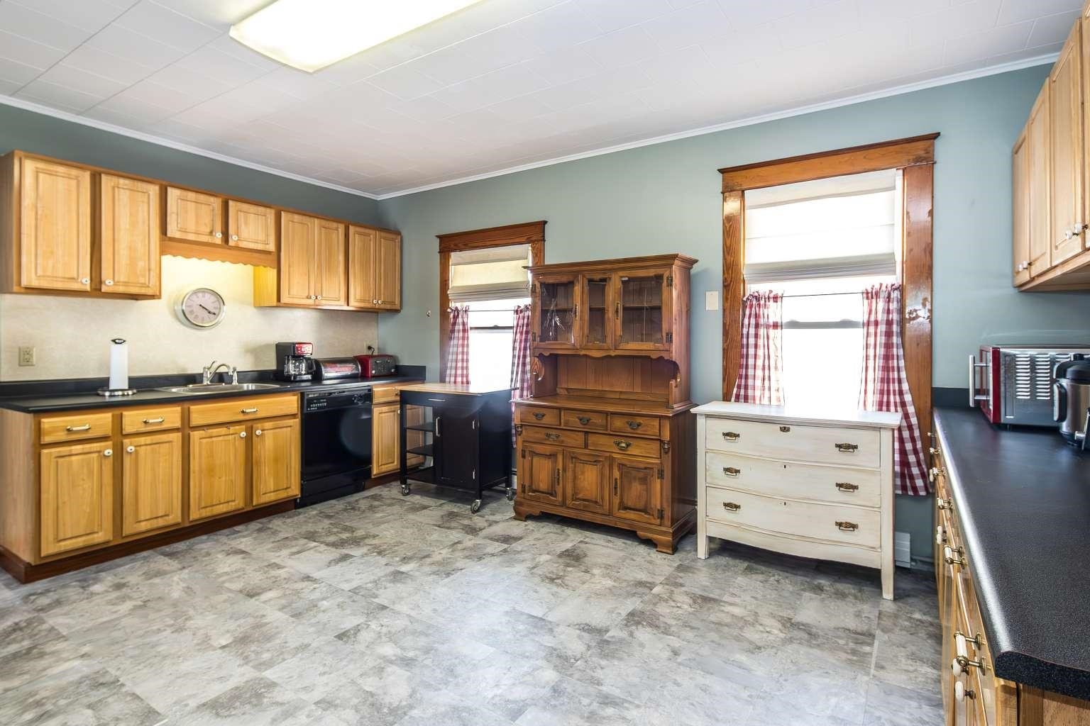 209 State Street Property Photo 9