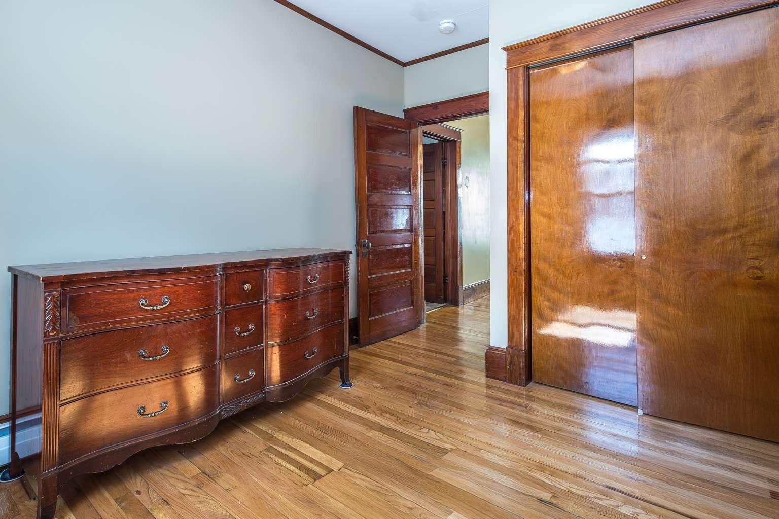 209 State Street Property Photo 11