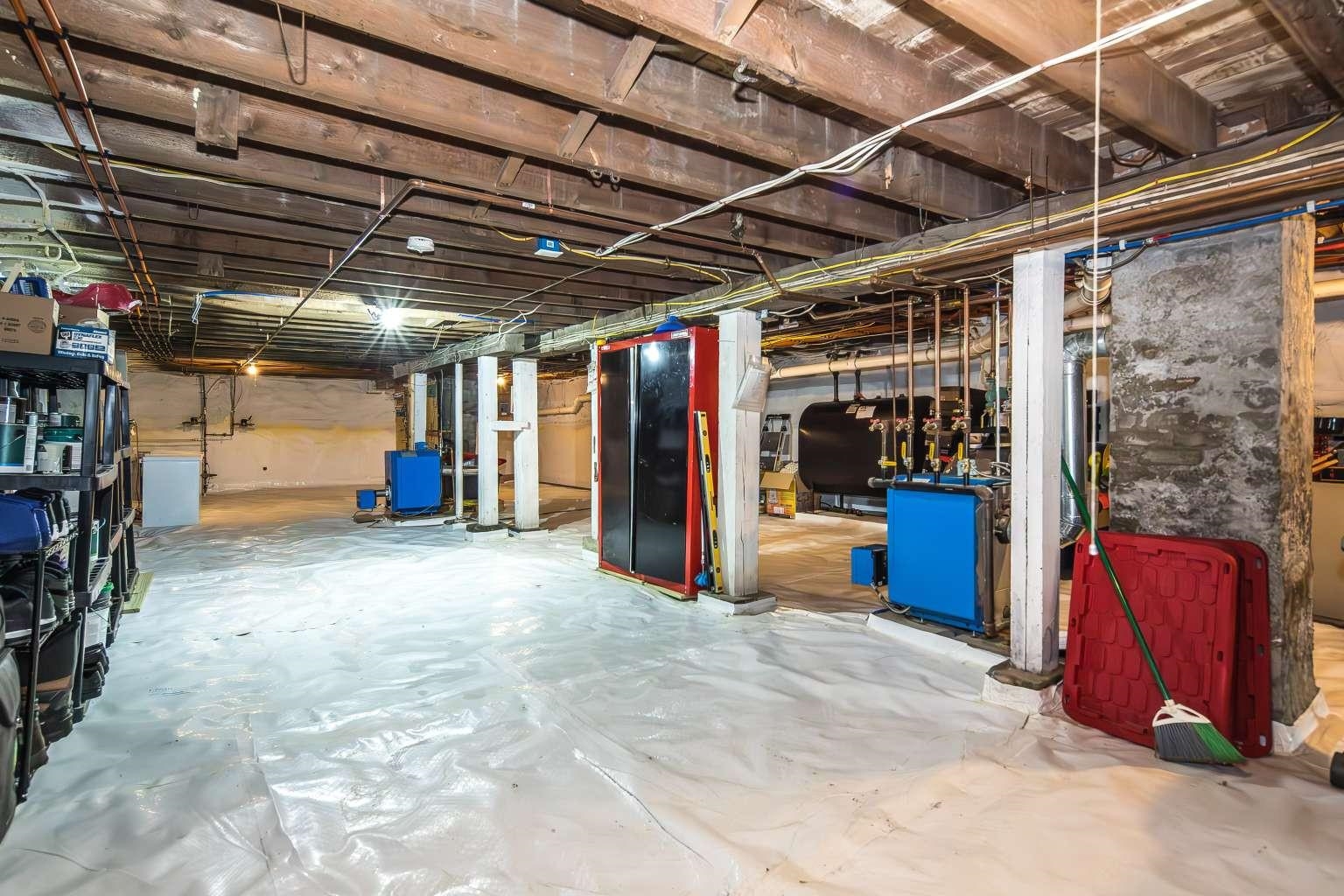 209 State Street Property Photo 20